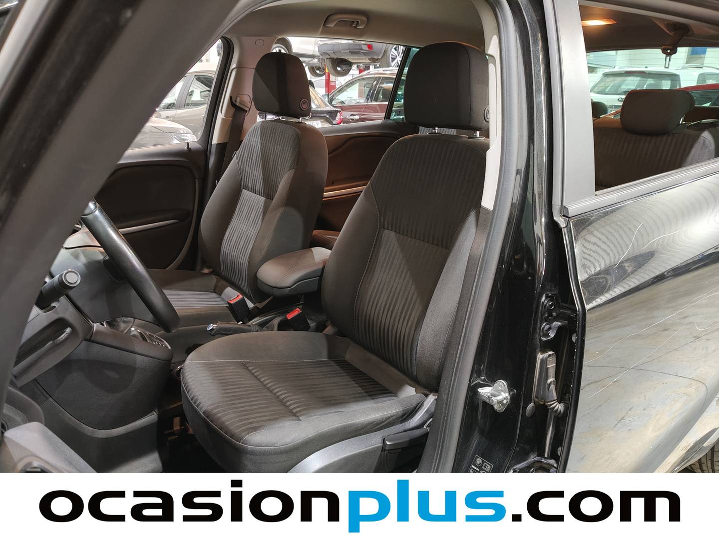 Extras y acabados del Opel Zafira Opel Zafira 1.4 Turbo S&S Selective (140 CV)