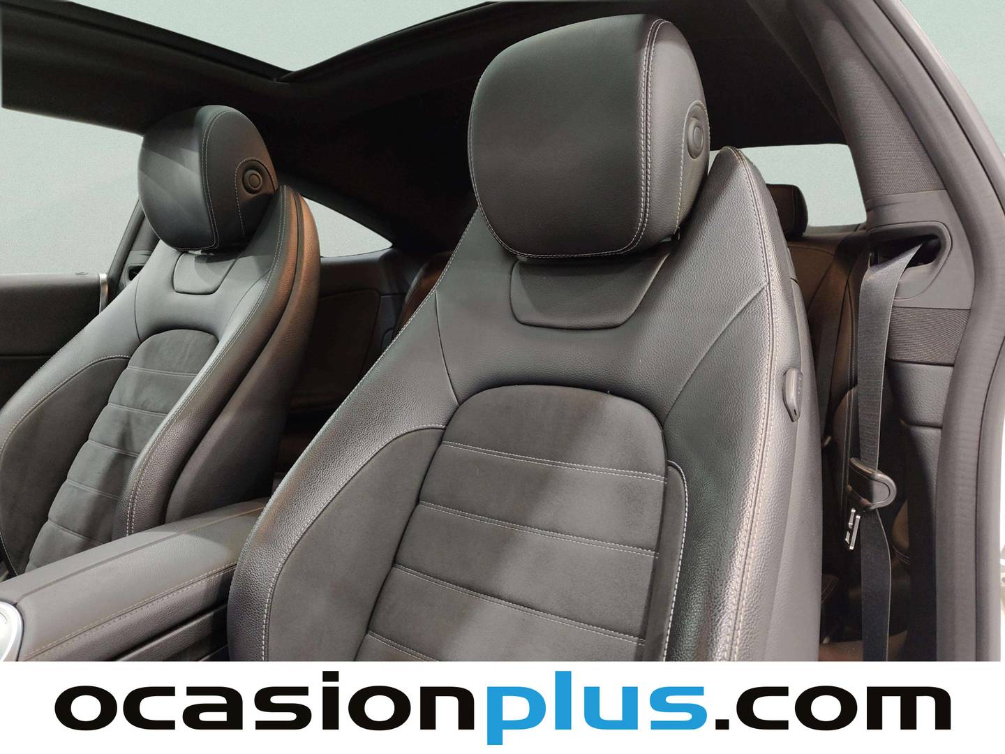 Equipamiento del Mercedes Clase C Mercedes Clase C C 200 Coupe (184 CV) Paquete AMG