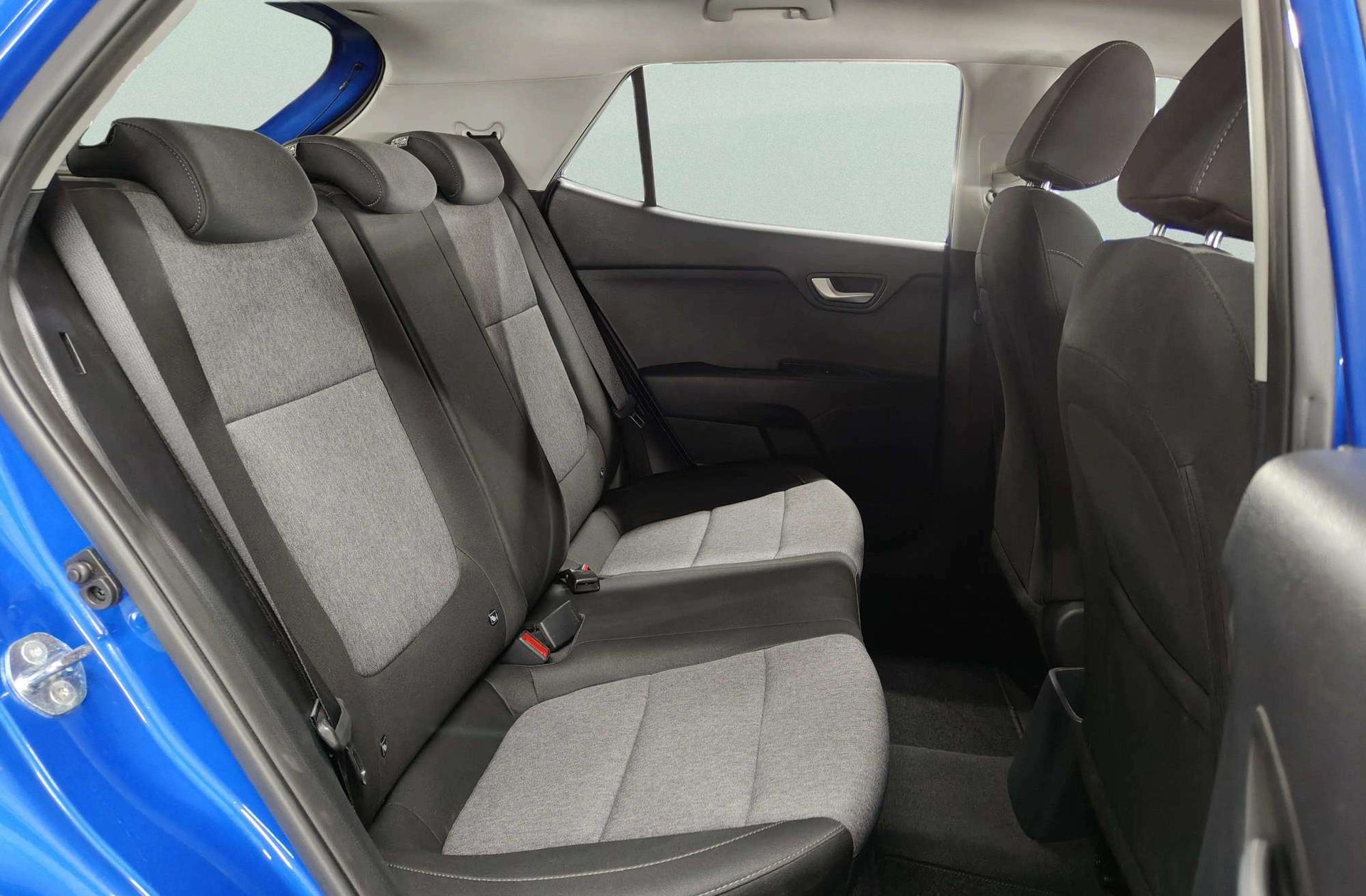 Kia Stonic 1.0 T-GDi MHEV Concept - foto 19