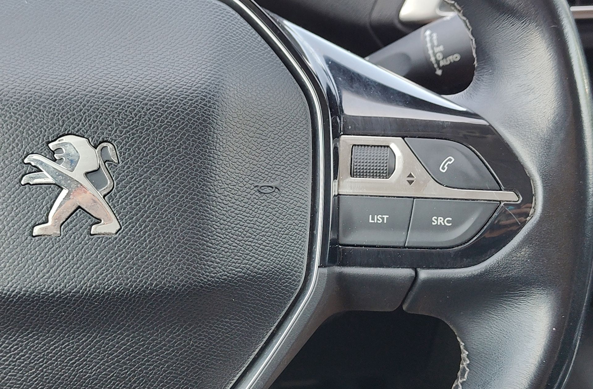 Peugeot 3008 PureTech 130 Active - foto 27