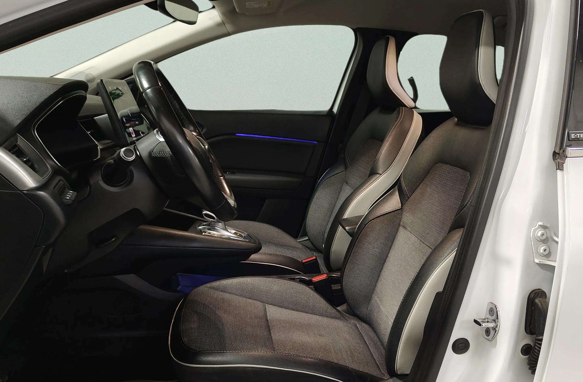 Renault Captur Zen E-Tech Híbrido enchufable - foto 12