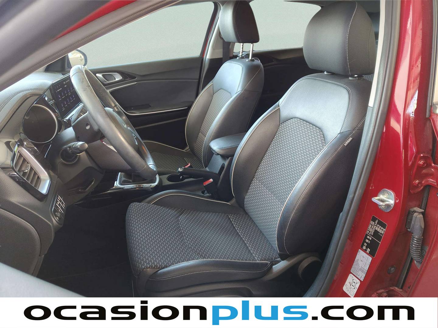 Foto asientos delanteros KIA Ceed Kia Ceed 1.0 T-GDi Tech (120 CV)