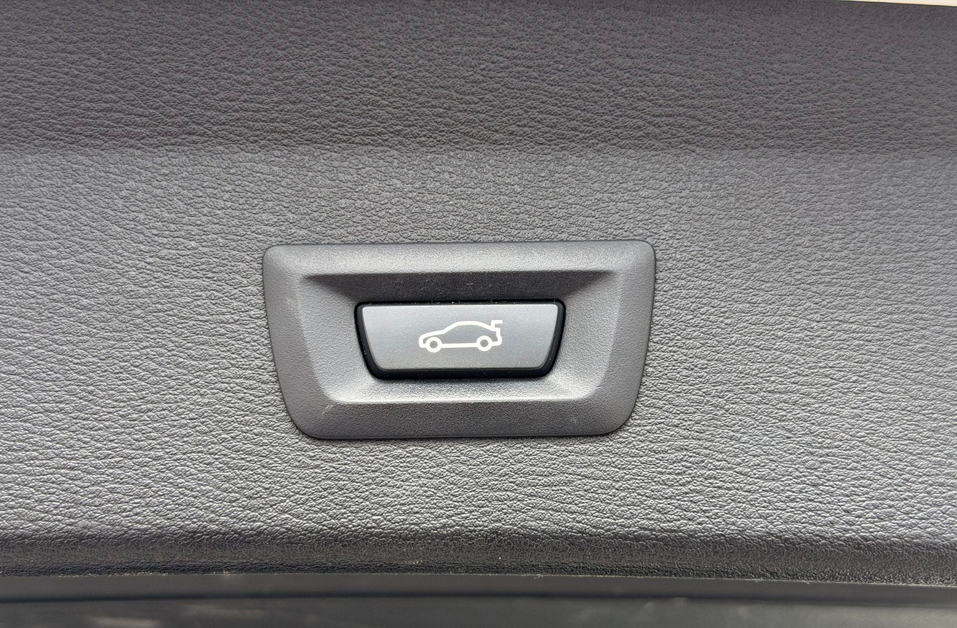 BMW X1 sDrive18d - foto 18