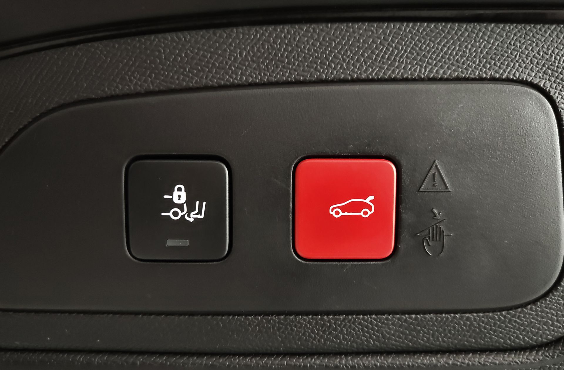 DS DS 7 Crossback E-Tense 300 Performance Line+ 4WD - foto 20