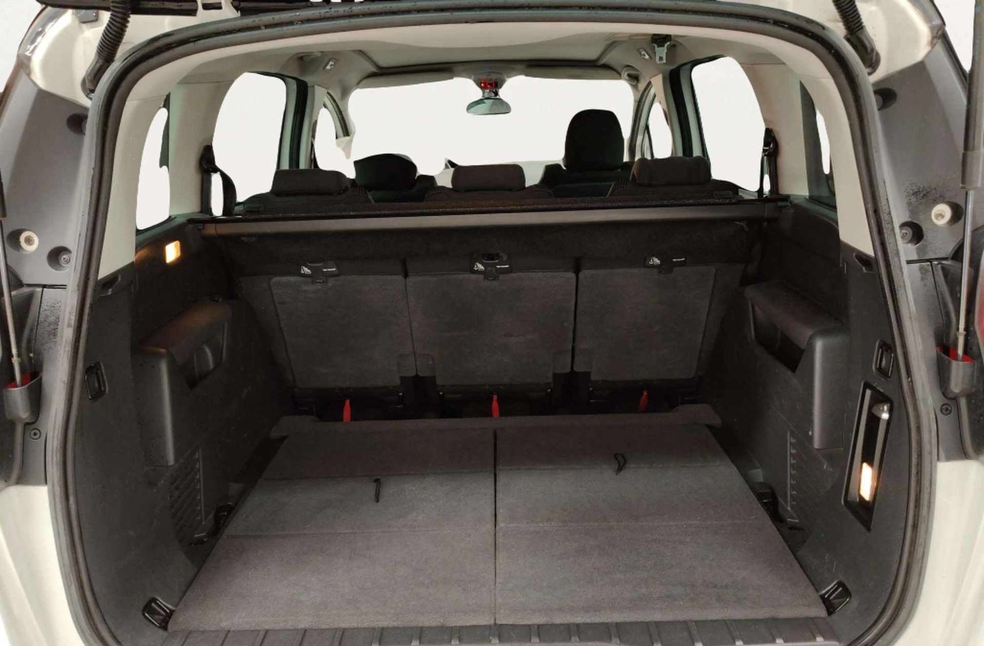 Peugeot 5008 1.6 THP Allure 7 plazas - foto 18
