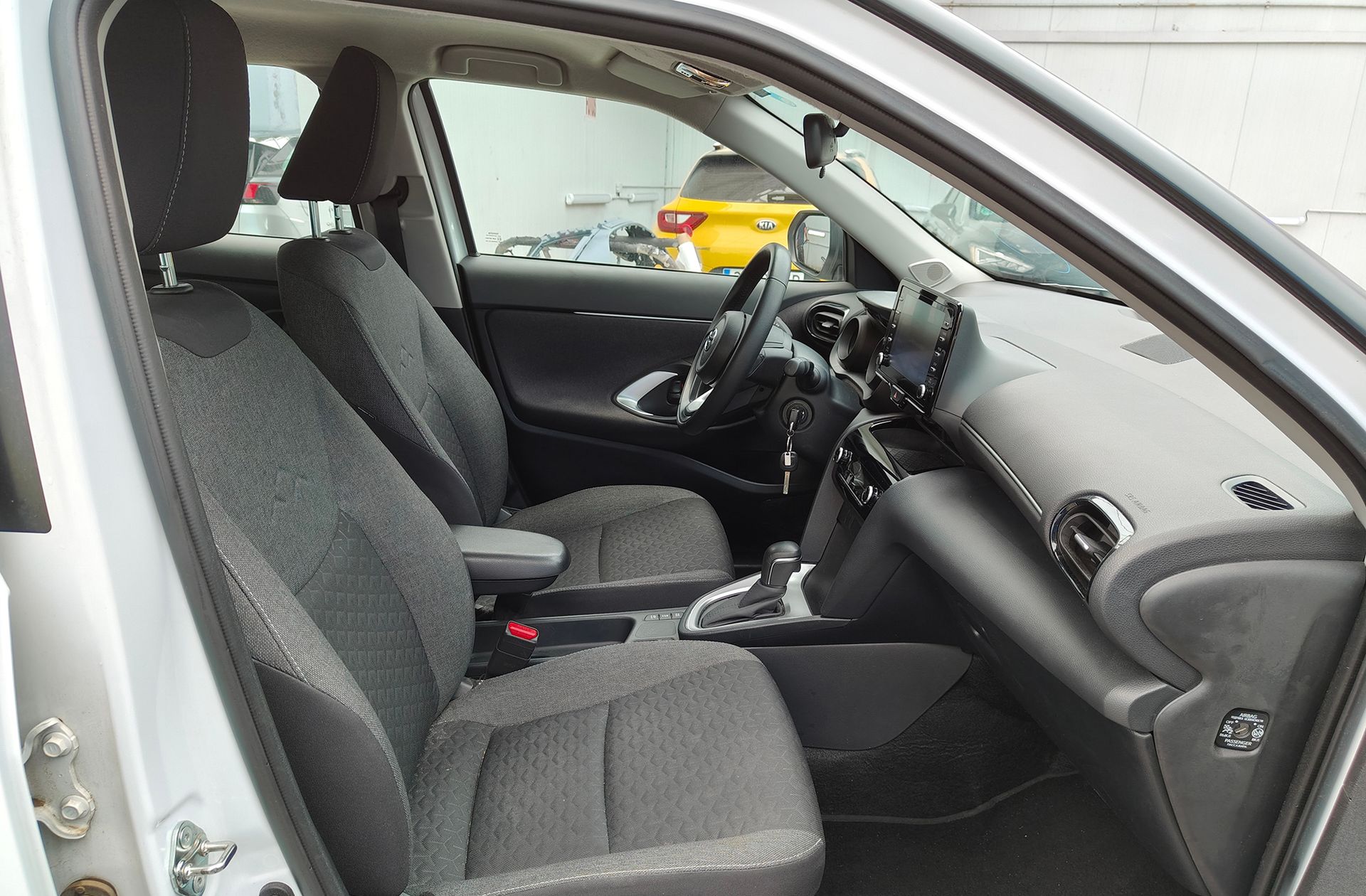Toyota Yaris Cross 120H Business Plus - foto 17