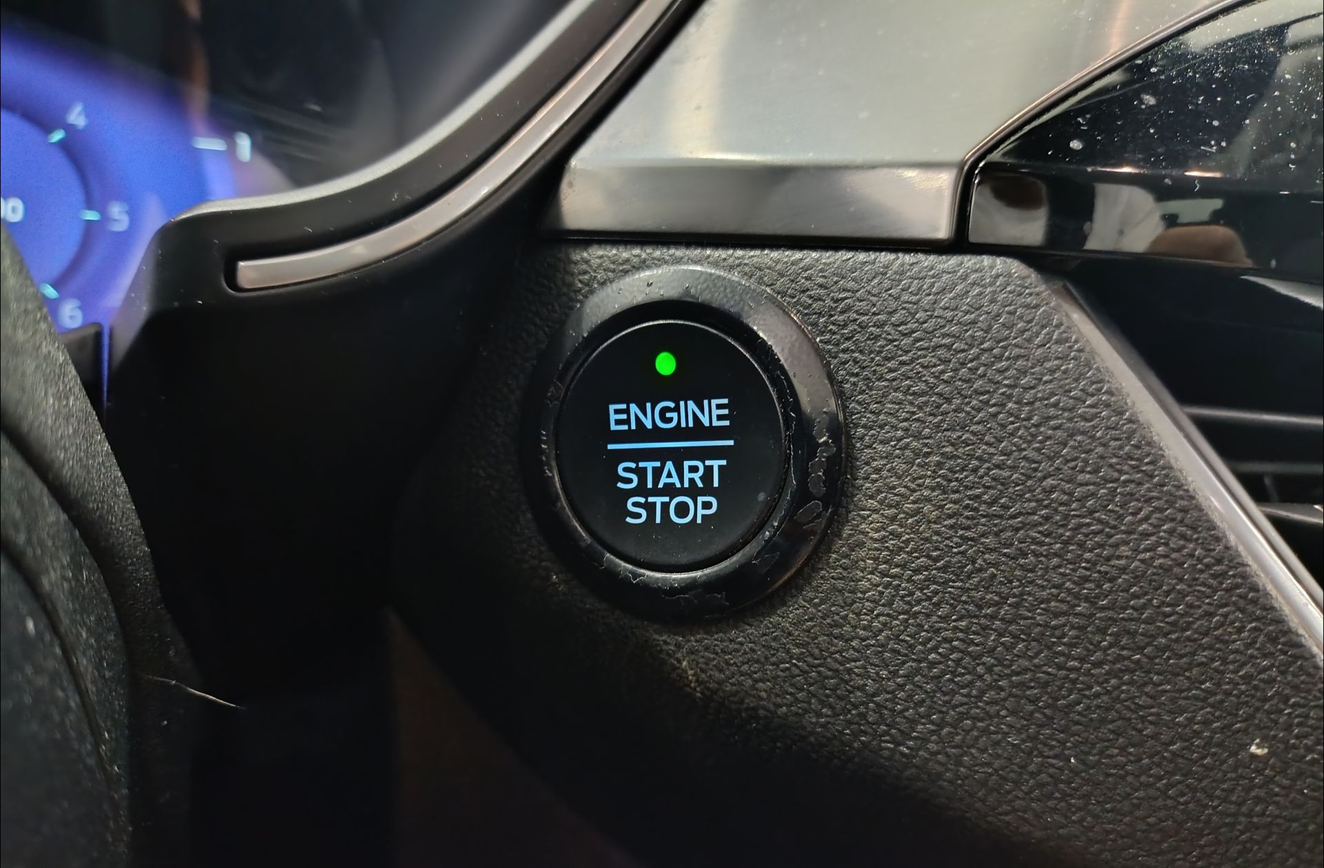 Ford Kuga 2.0 EcoBlue MHEV Titanium - foto 32