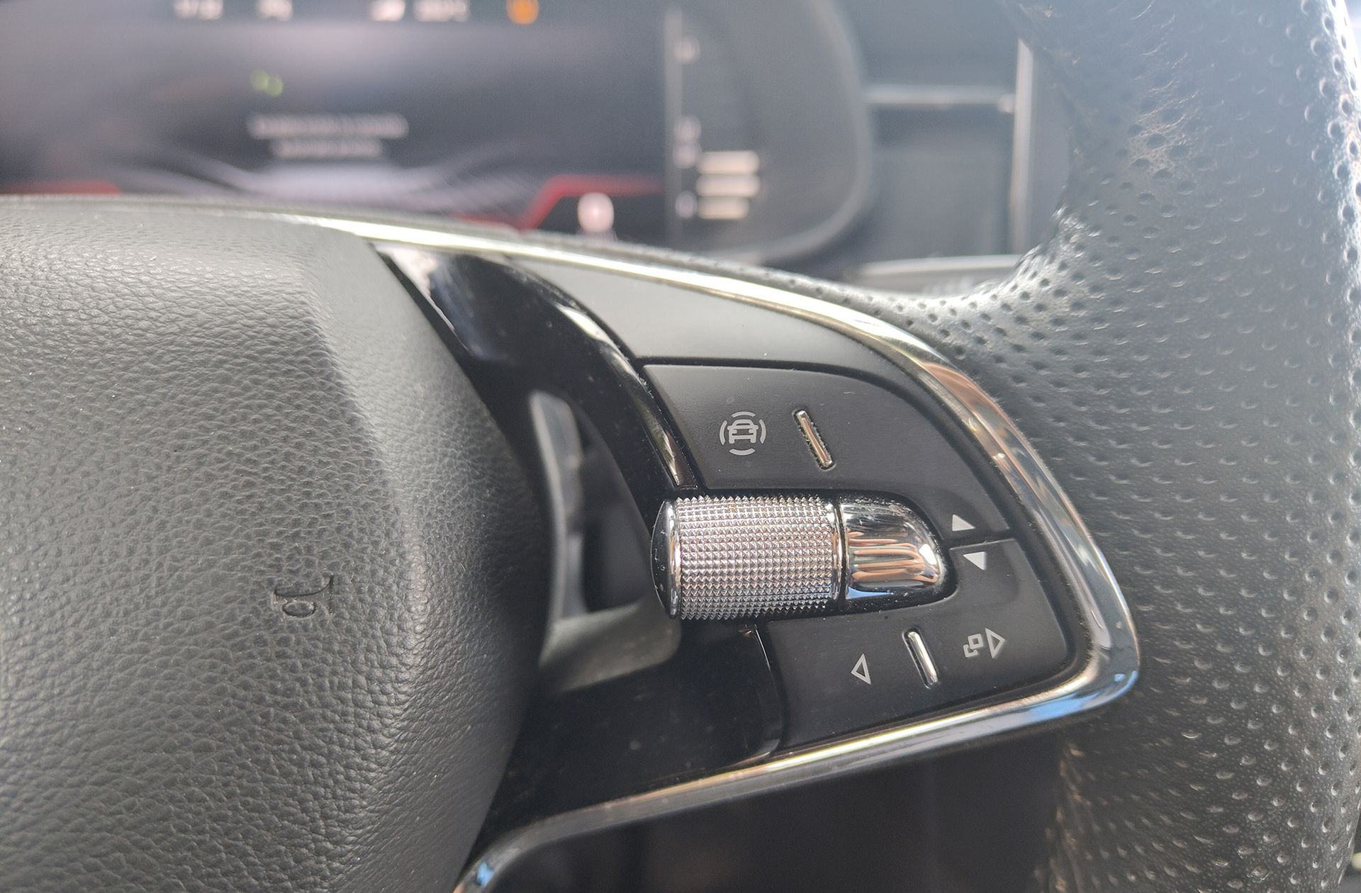 Škoda Kamiq 1.5 TSI Montecarlo - foto 30
