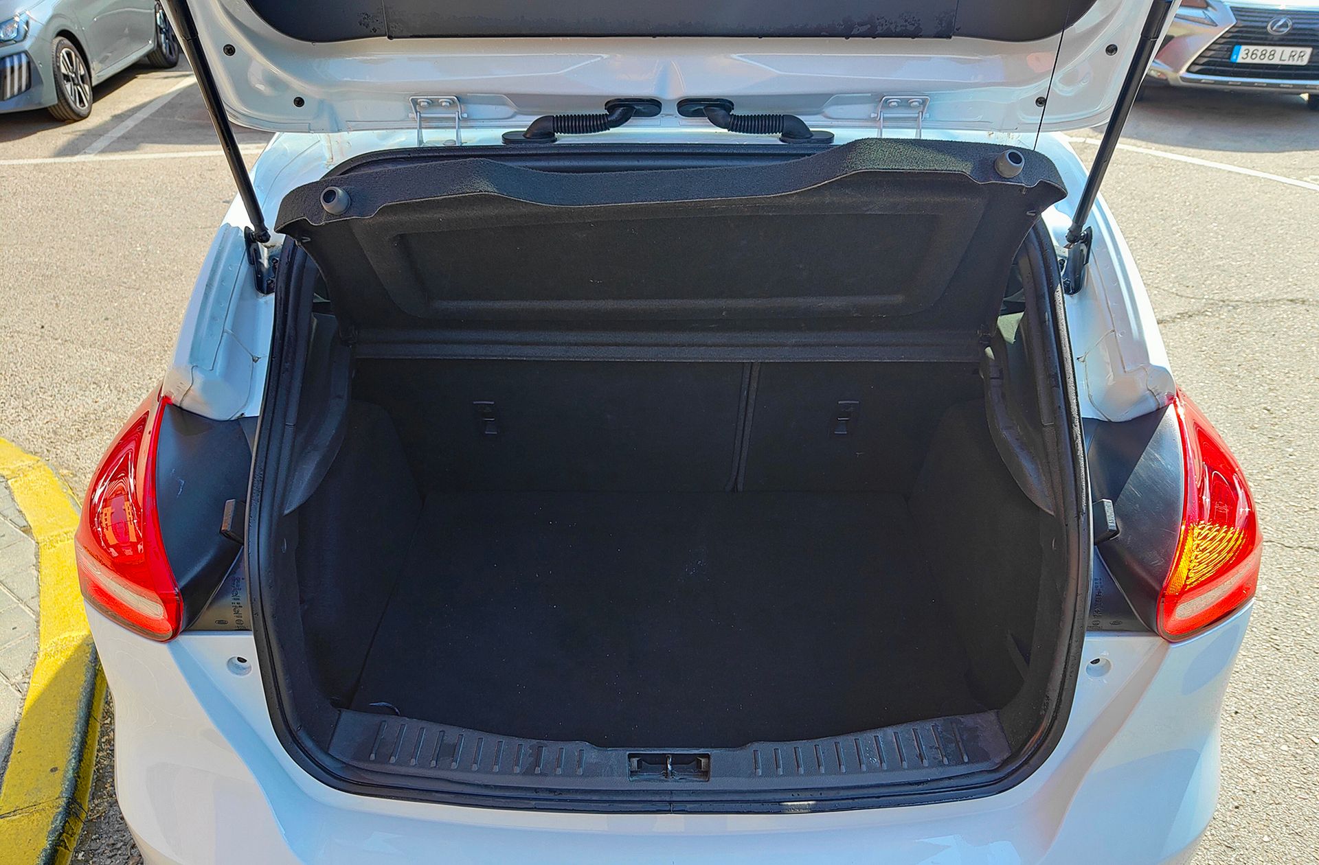 Ford Focus 1.0 EcoBoost ST-Line - foto 17