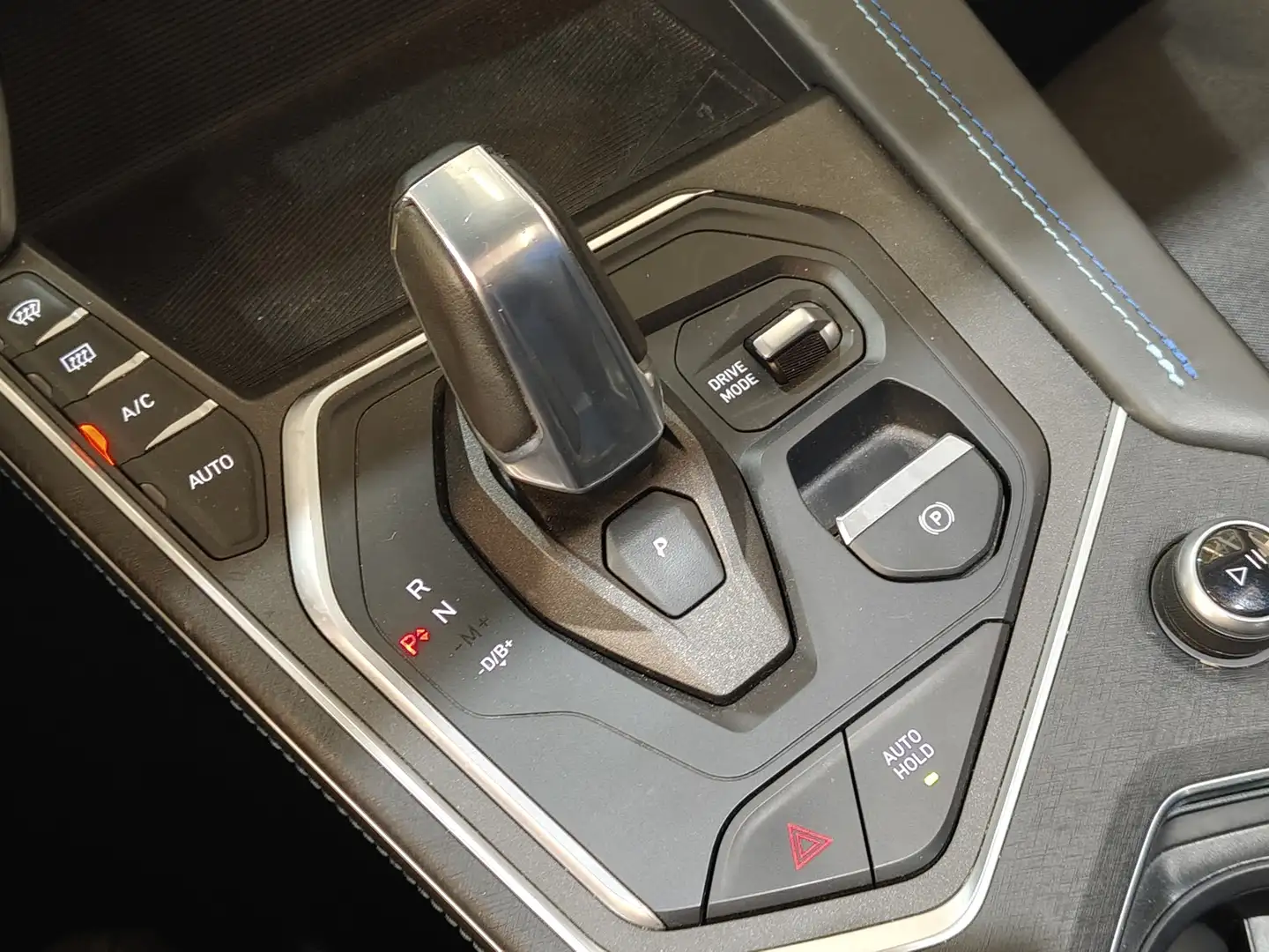 Foto Lynk & Co 01 Lynk & Co 01 1.5 PHEV 6.6kW (261 CV)