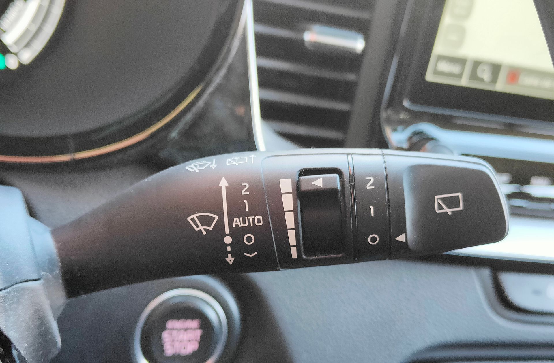 Kia XCeed 1.6 GDi PHEV eMotion - foto 32