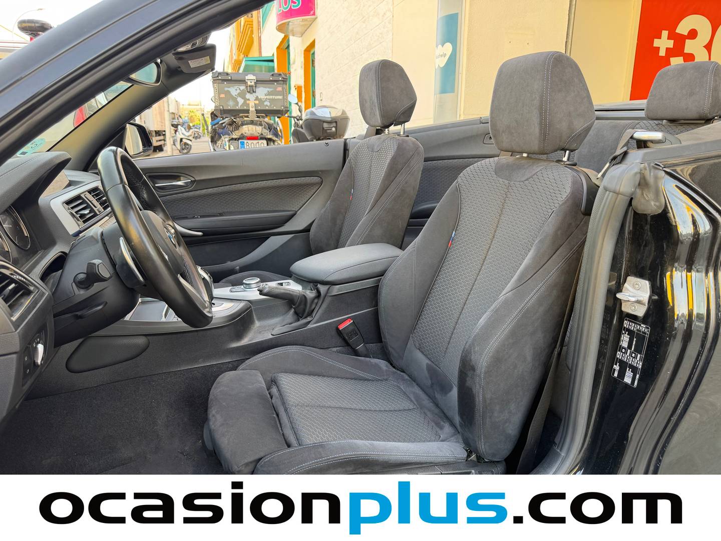Foto asientos delanteros BMW Serie 2 BMW Serie 2 220i Cabrio (184 CV)