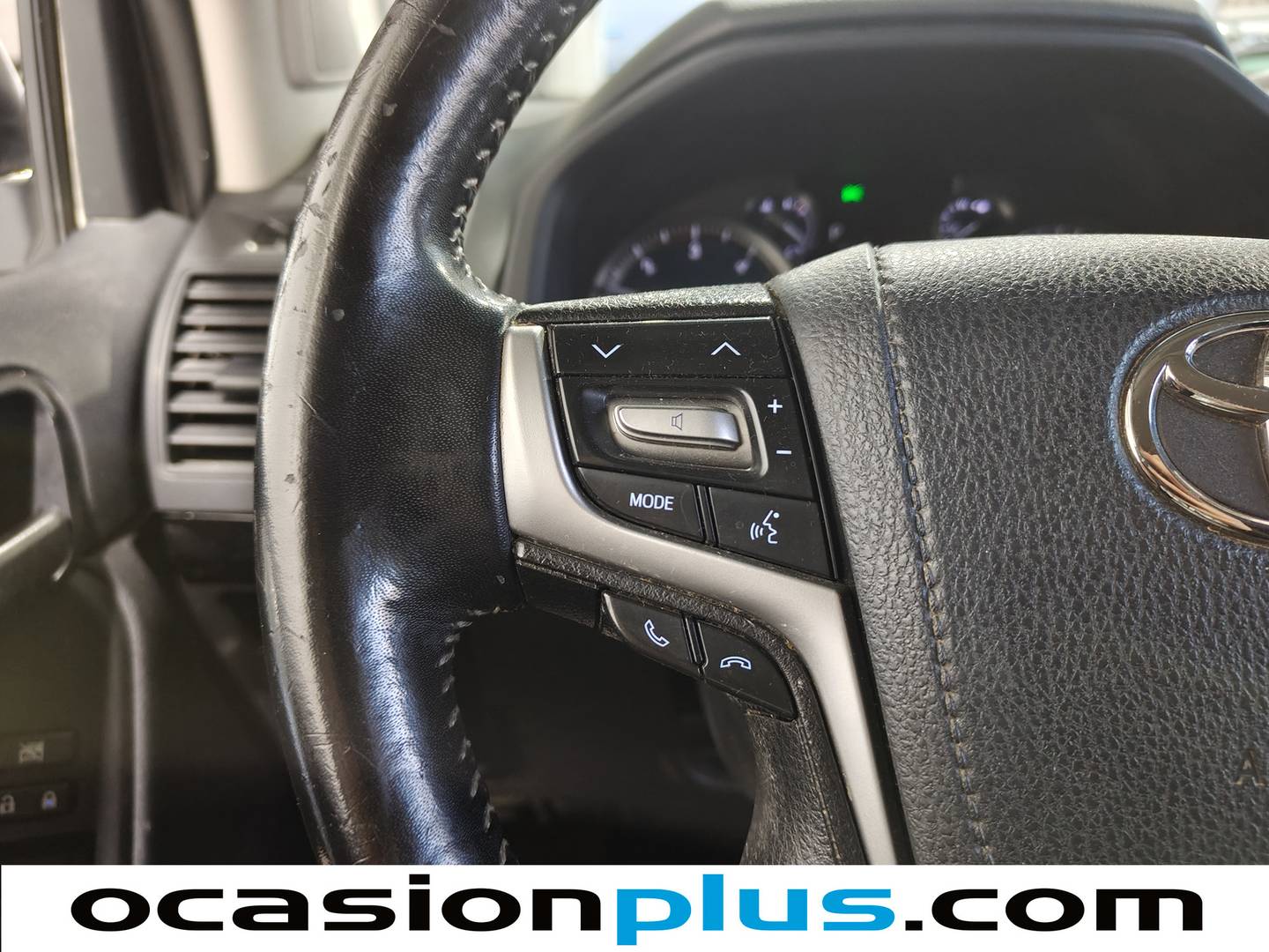 Foto Toyota Land Cruiser Toyota Land Cruiser 2.8 D-4D VXL Auto (204 CV)