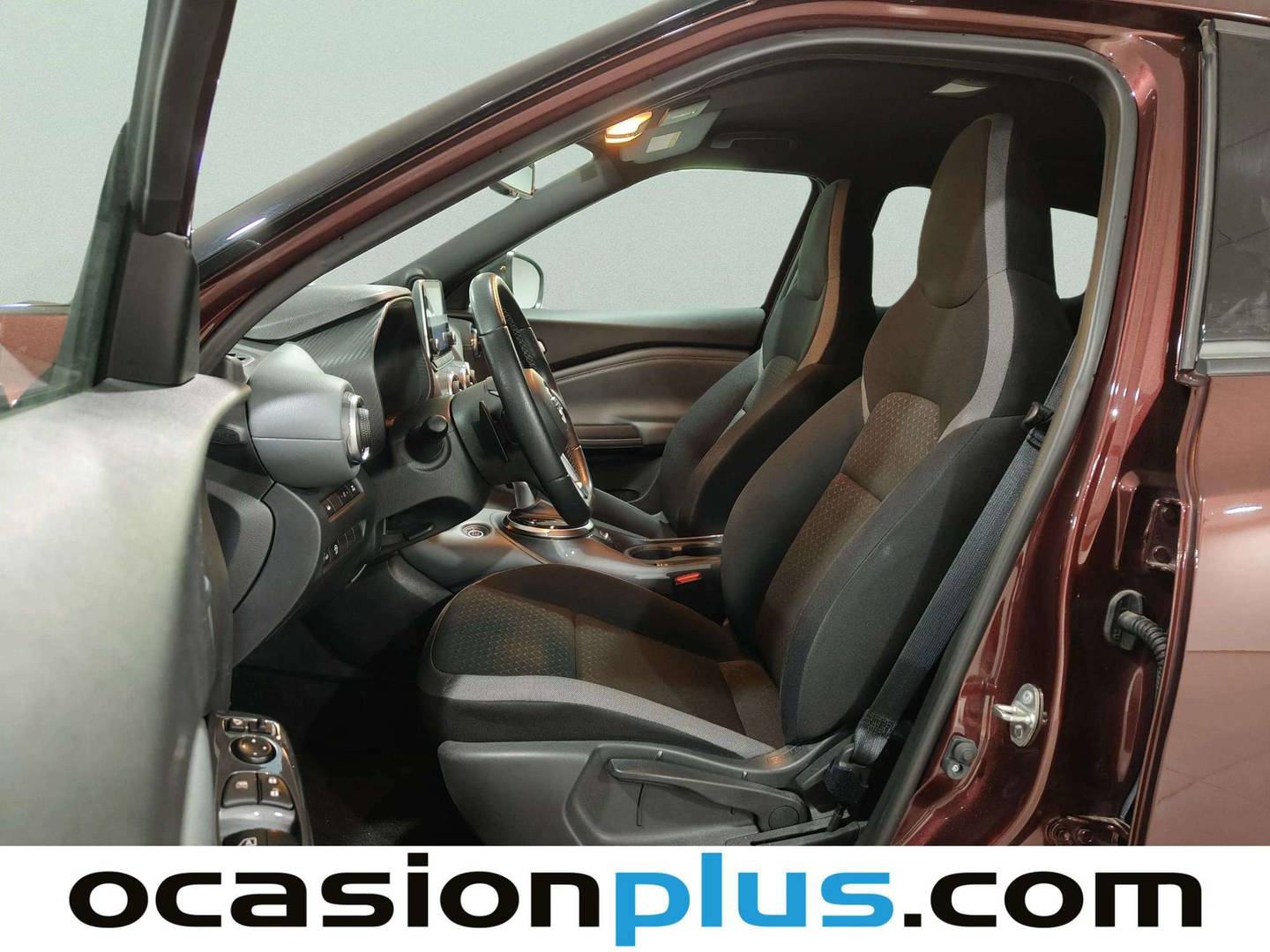Foto asientos delanteros Nissan JUKE Nissan Juke DIG-T N-Connecta 4x2 DCT (114 CV)