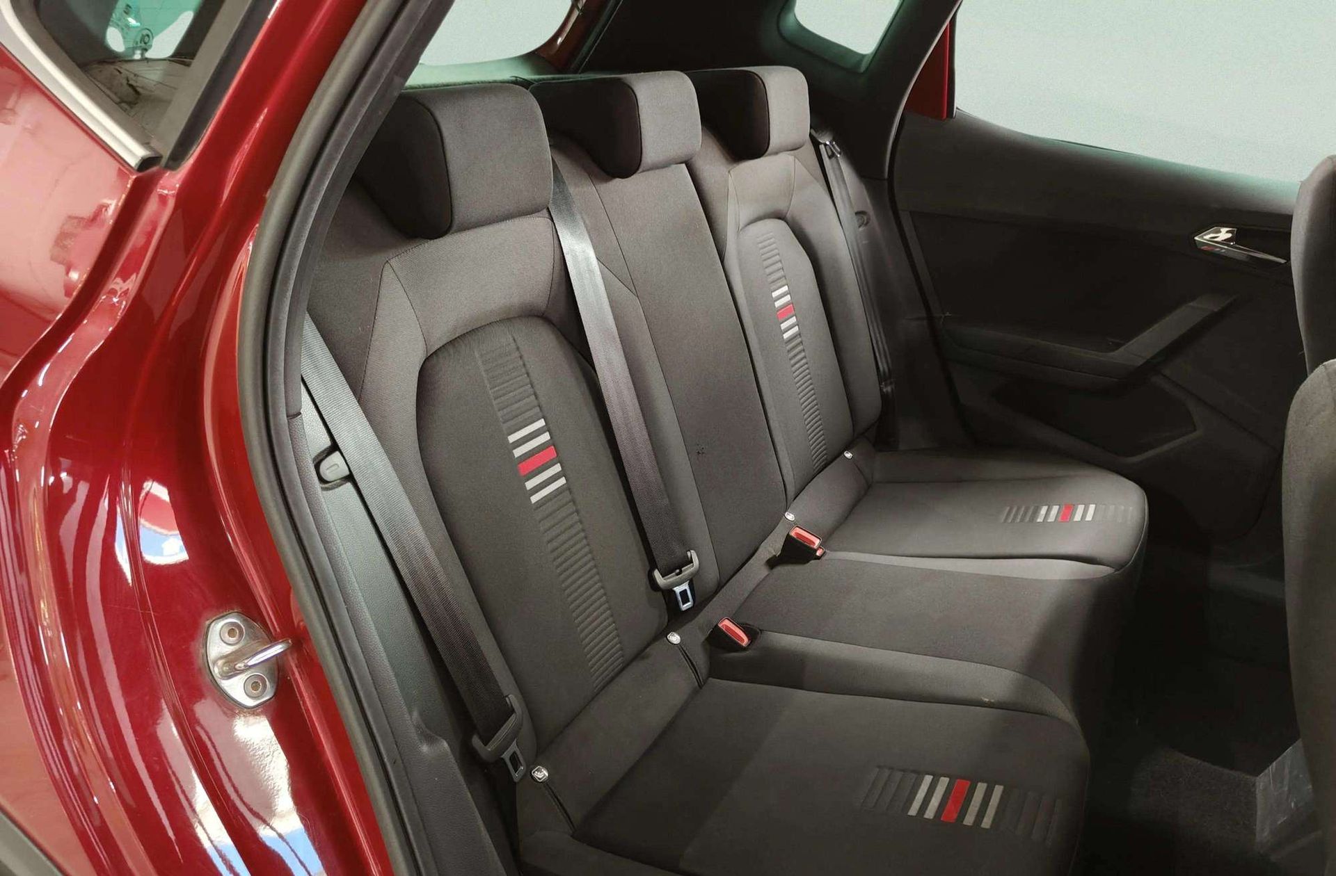 SEAT Arona 1.0 TGI GNC FR Edition - foto 18
