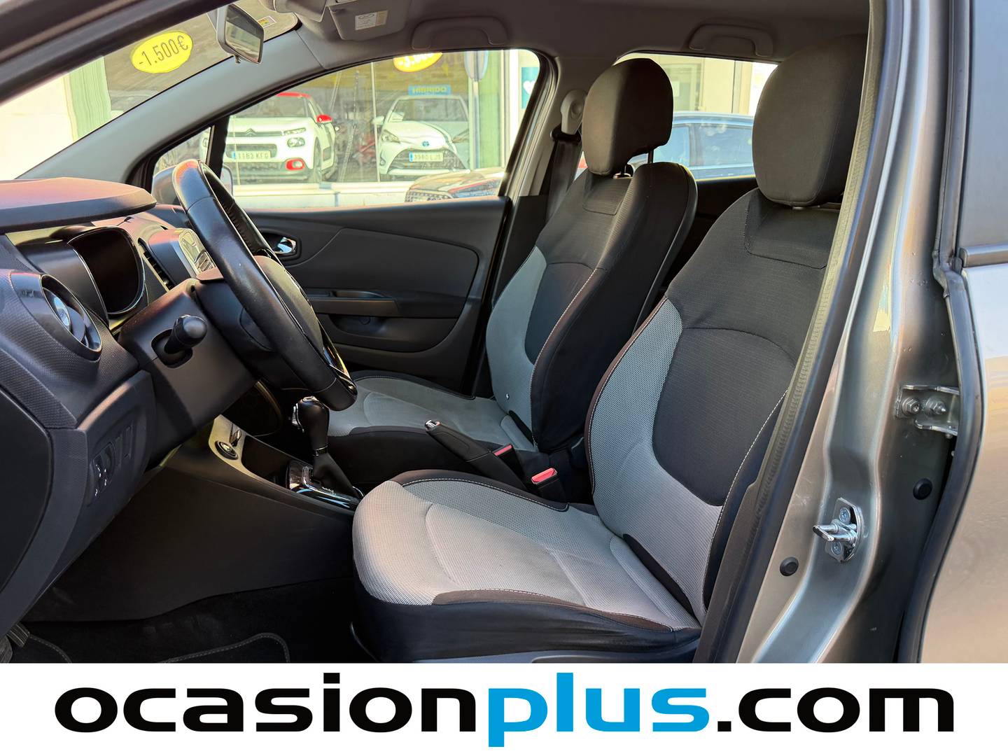 Foto del mantenimiento del Renault Captur Renault Captur Intens TCe (120 CV) EDC
