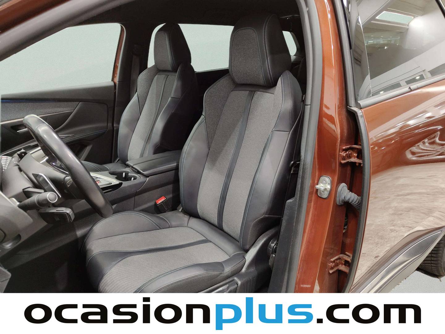 Foto asientos delanteros Peugeot 5008 Peugeot 5008 BlueHDI 130 S&S Allure Pack EAT8 (130 CV) 7 Plazas