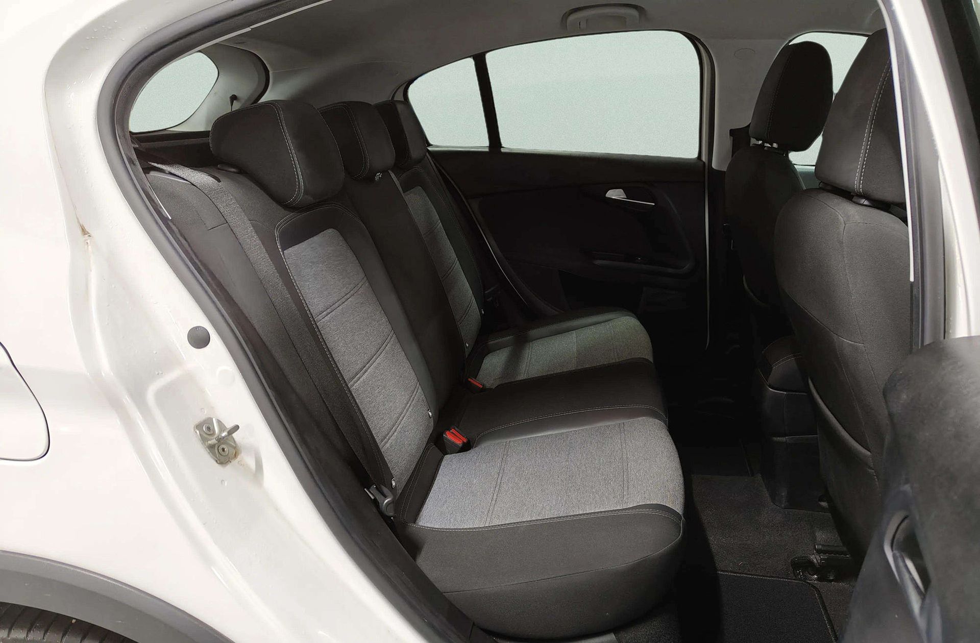 Fiat Tipo 1.5 Hybrid Cross DCT - foto 18