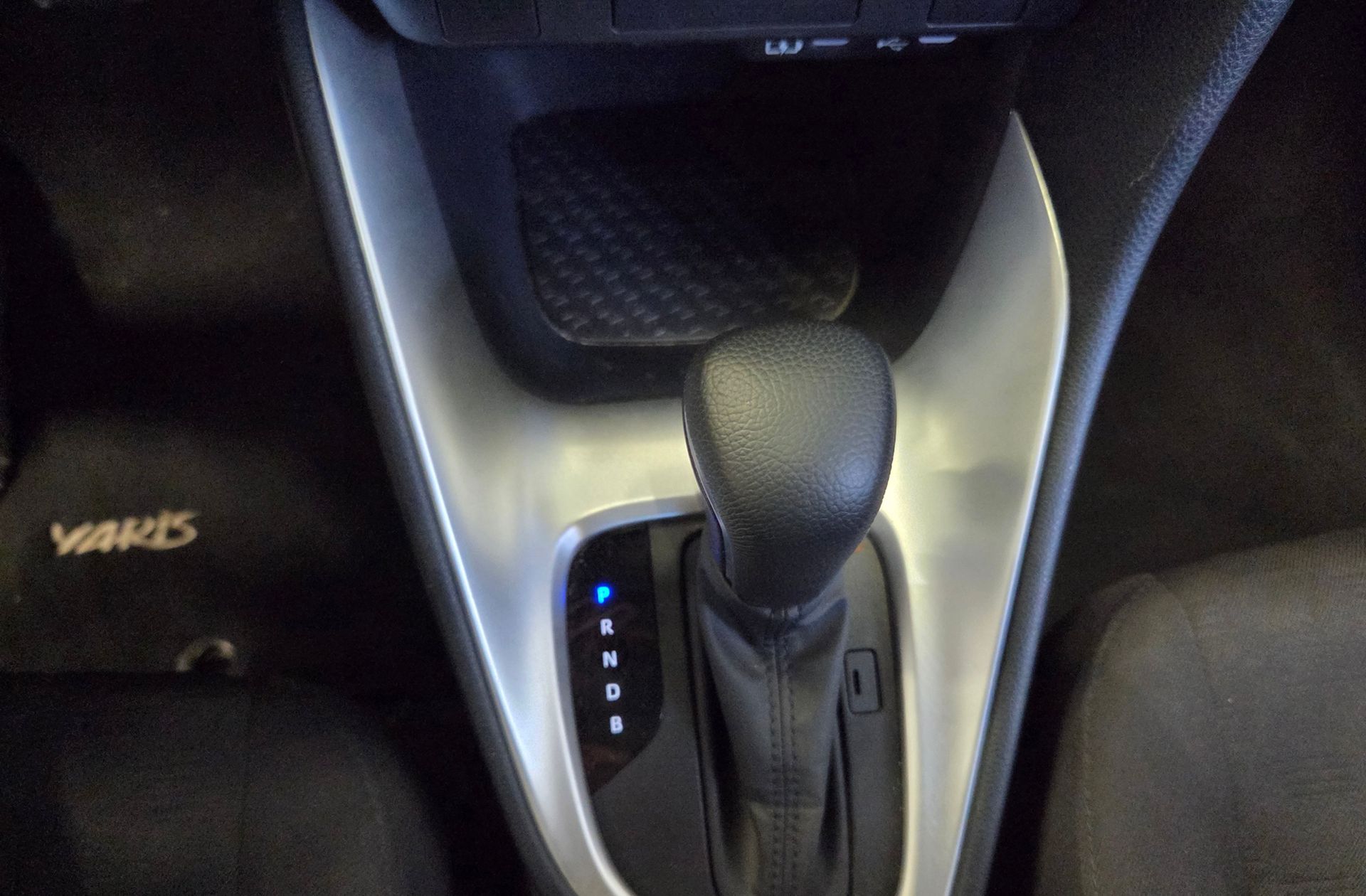 Toyota Yaris 120H Active Plus - foto 5