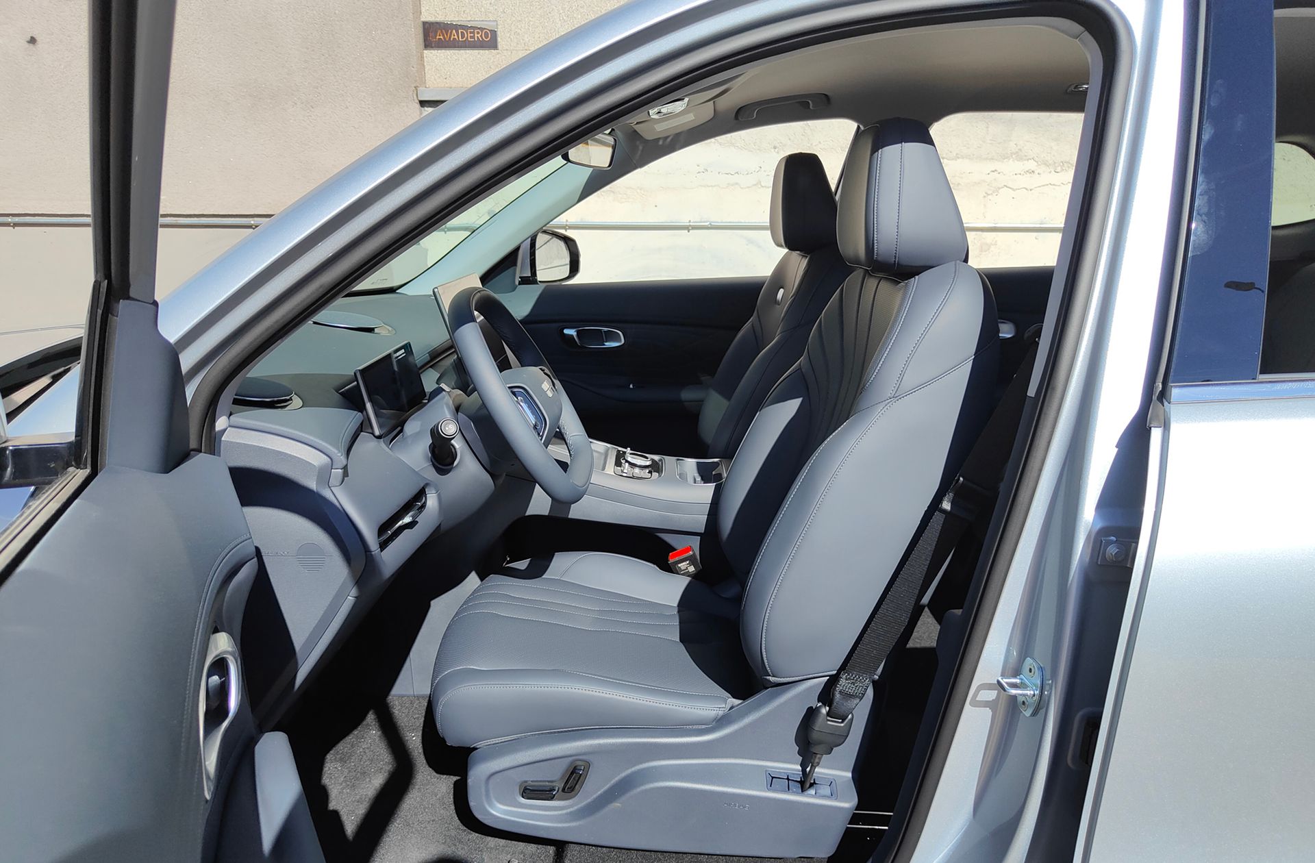 Geely Starray EM-i 1.5 PHEV Pro - foto 10