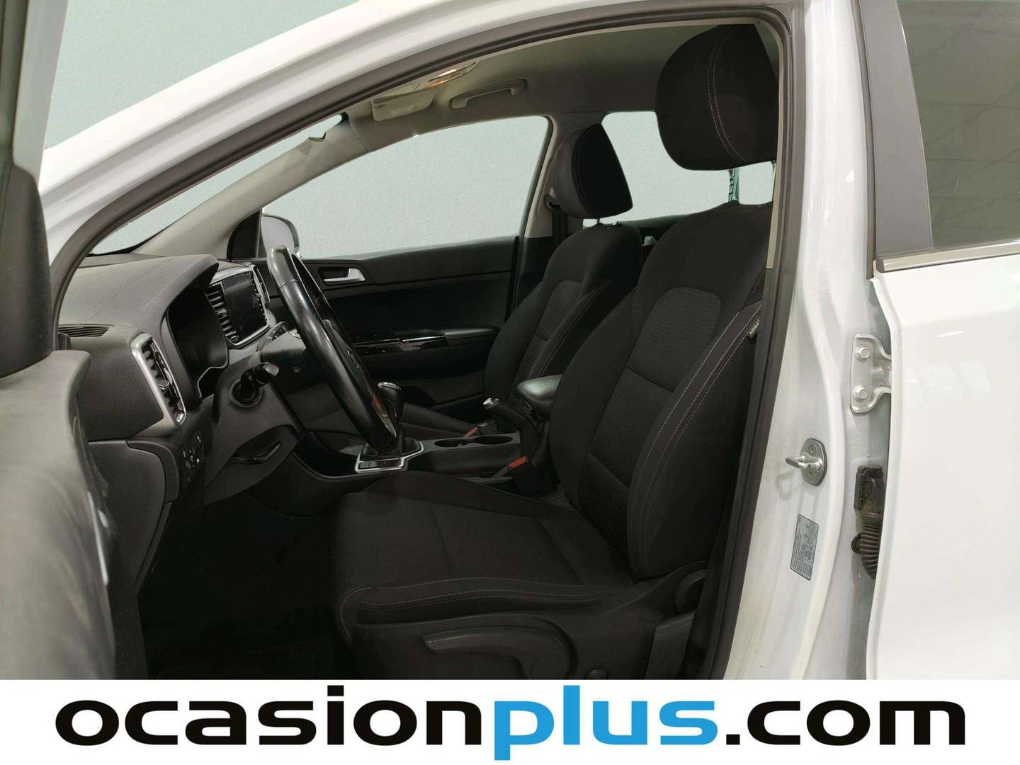 Foto asientos delanteros KIA Sportage KIA Sportage 1.6 MHEV Black Edition (136 CV)