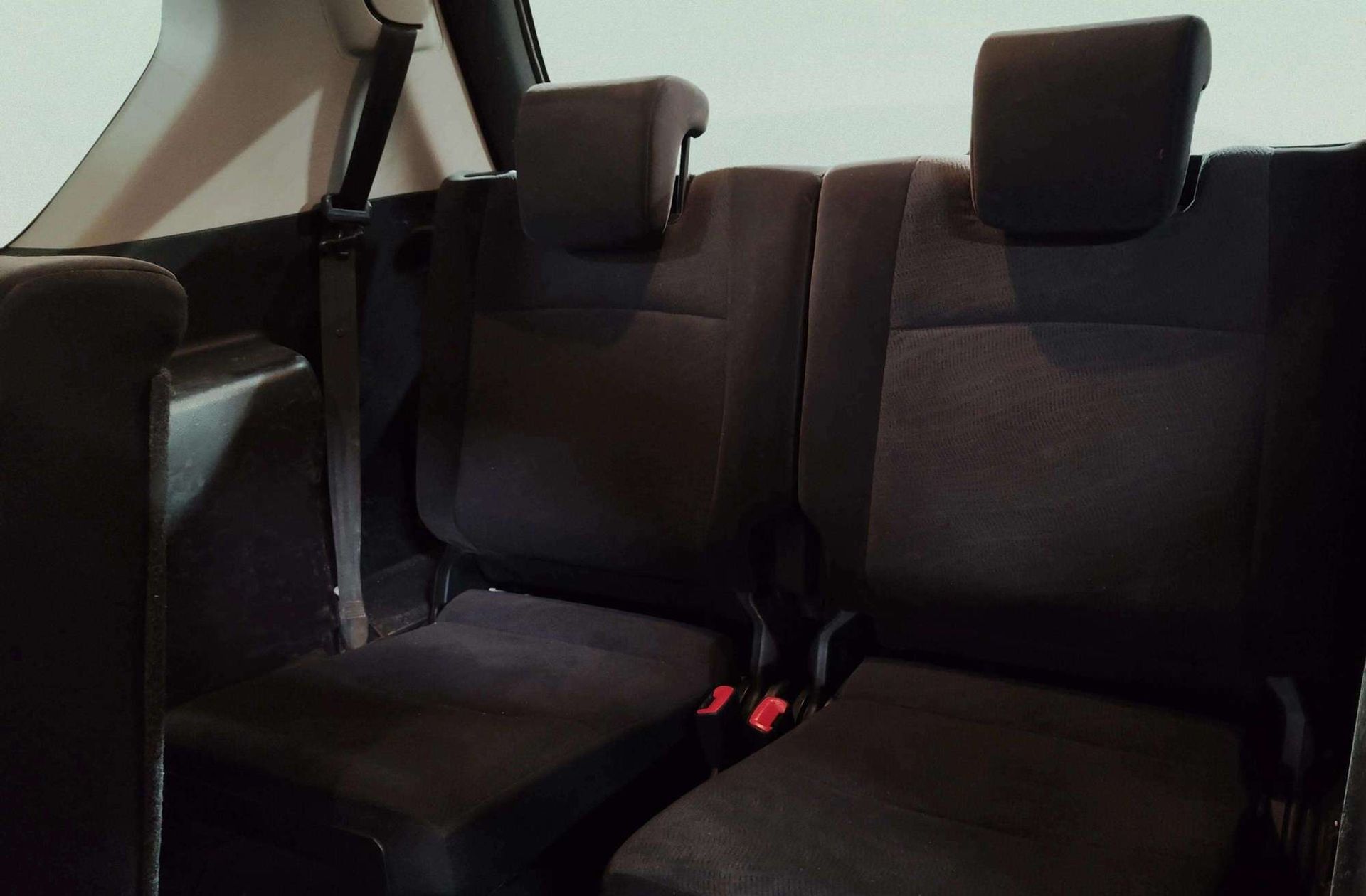 Toyota Land Cruiser 2.8 D-4D GX 7 plazas - foto 6
