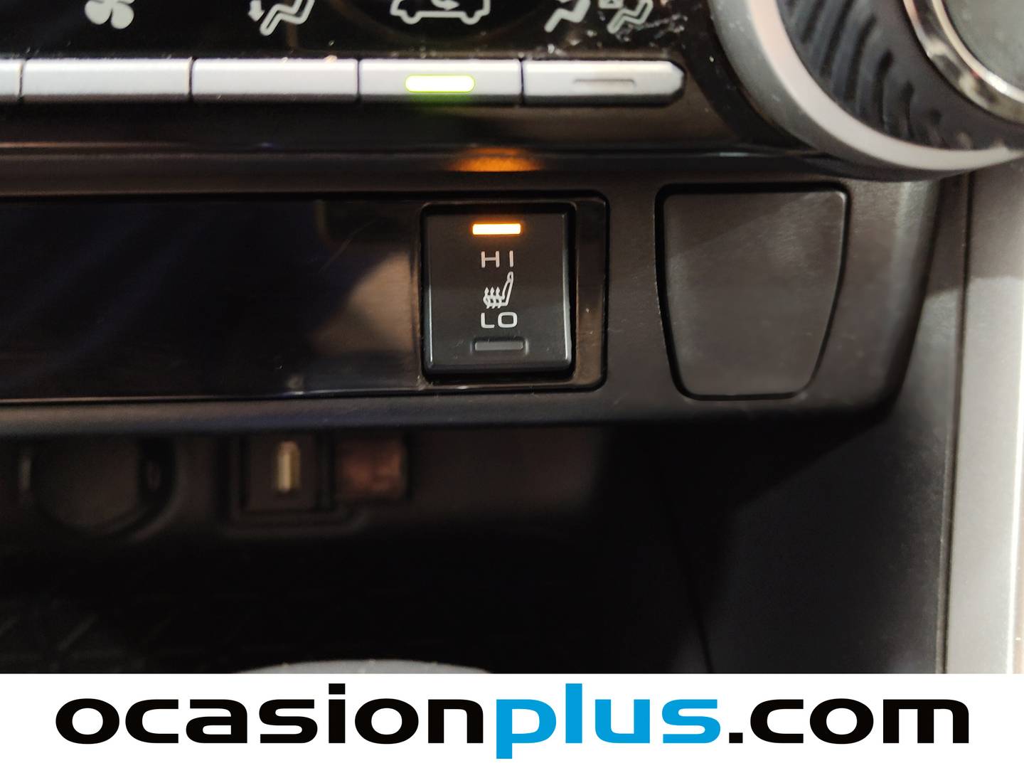 Equipamiento del Toyota Rav4 Toyota Rav4 220H Business (218 CV)