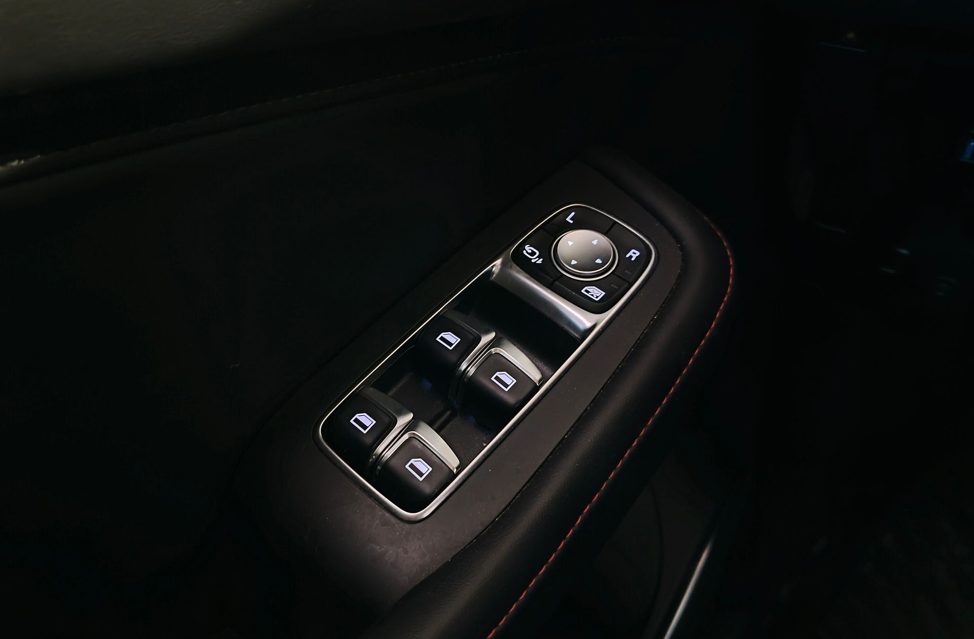 MG HS 1.5 Turbo GDI Comfort - foto 37