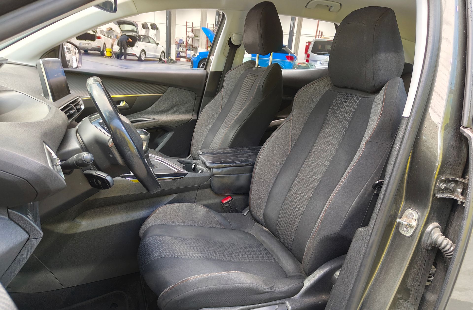 Peugeot 3008 PureTech 130 Active - foto 10
