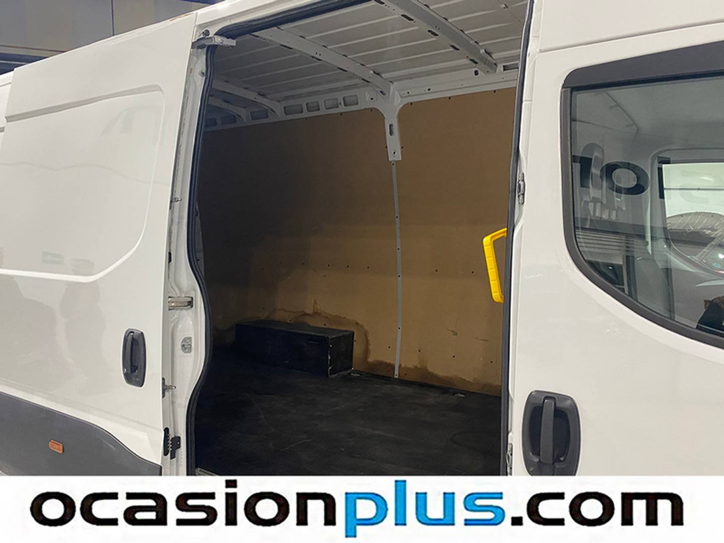 Foto Iveco Daily Iveco Daily Furgon 35S 16 V 3520L/H2 Auto (156 CV)