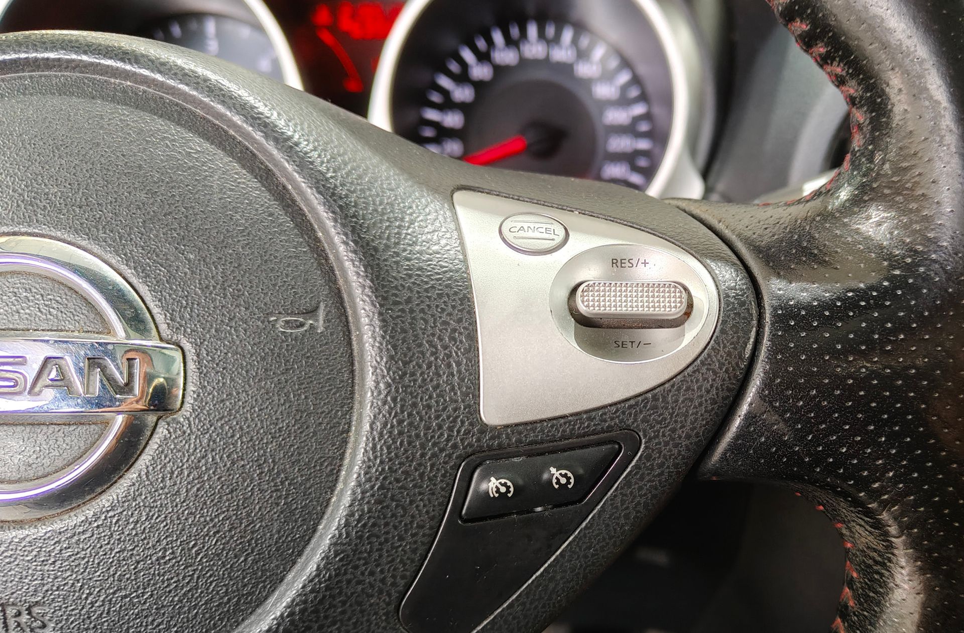 Nissan Juke 1.5 dCi Tekna 4x2 - foto 26