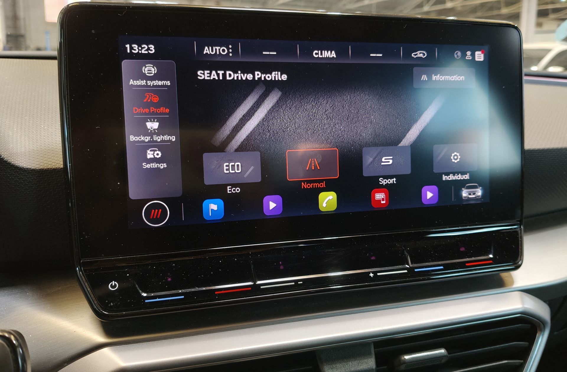 SEAT León 1.0 TSI FR 25 Aniversario - foto 12