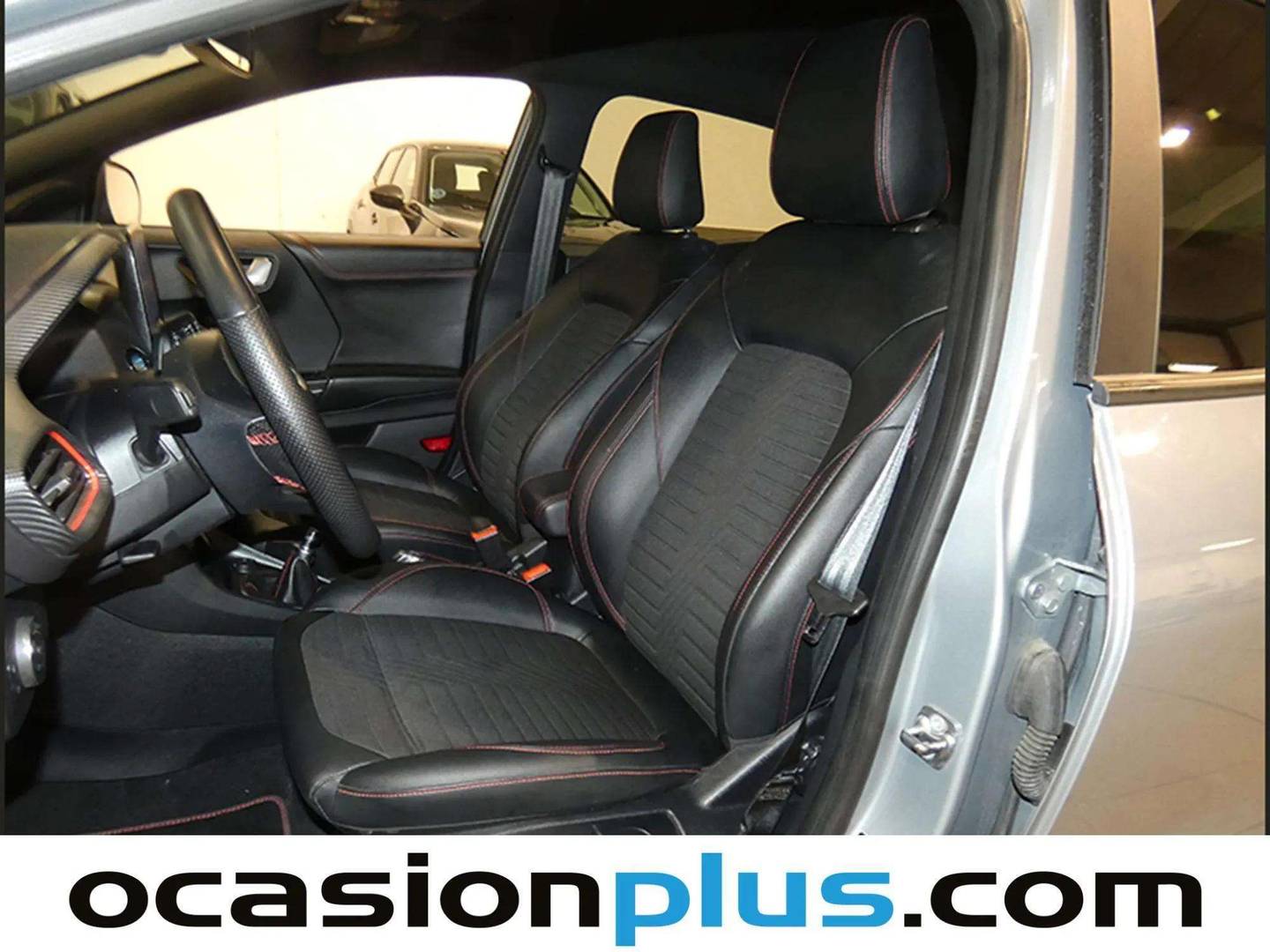 Foto asientos delanteros Ford Puma Ford Puma 1.0 EcoBoost MHEV ST-Line X  (155 CV)