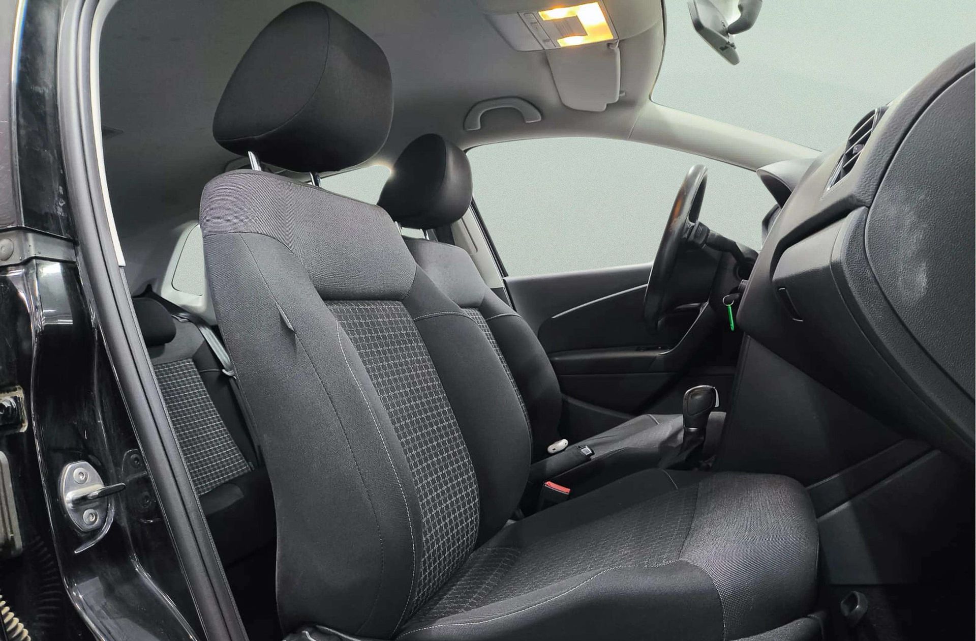 Volkswagen Polo Advance 1.4 TDI BMT DSG - foto 14