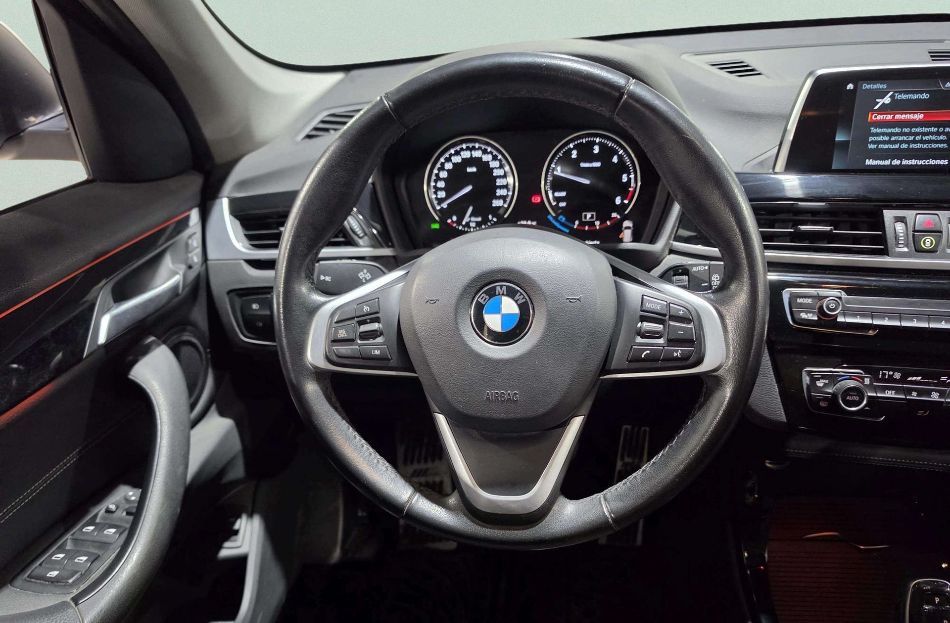 BMW X1 sDrive18d Business - foto 25