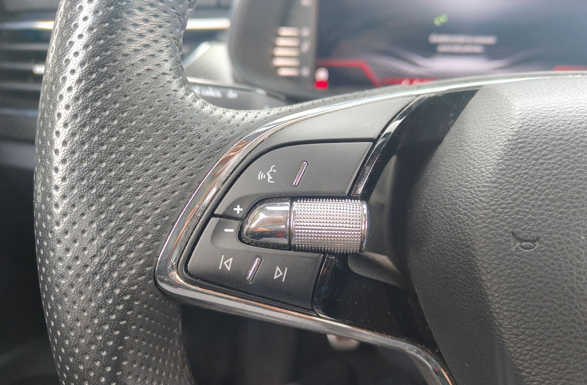 Škoda Kamiq 1.5 TSI Montecarlo - foto 29