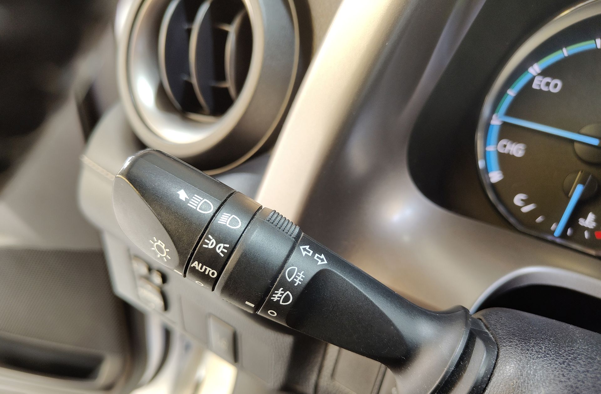 Toyota RAV4 2.5l hybrid Advance 2WD - foto 23