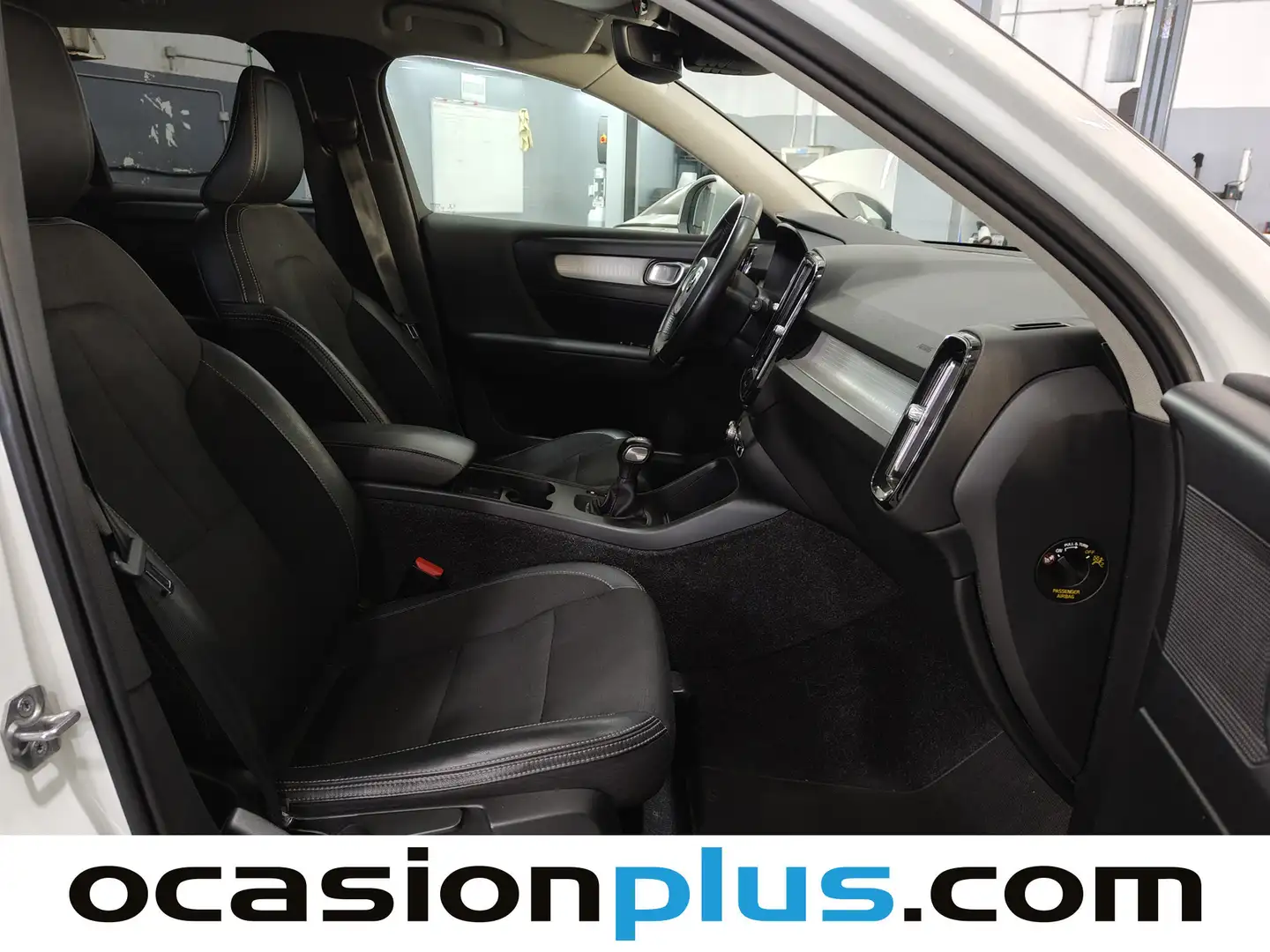 Foto Volvo XC40 Volvo XC40 T3 Momentum (163 CV)