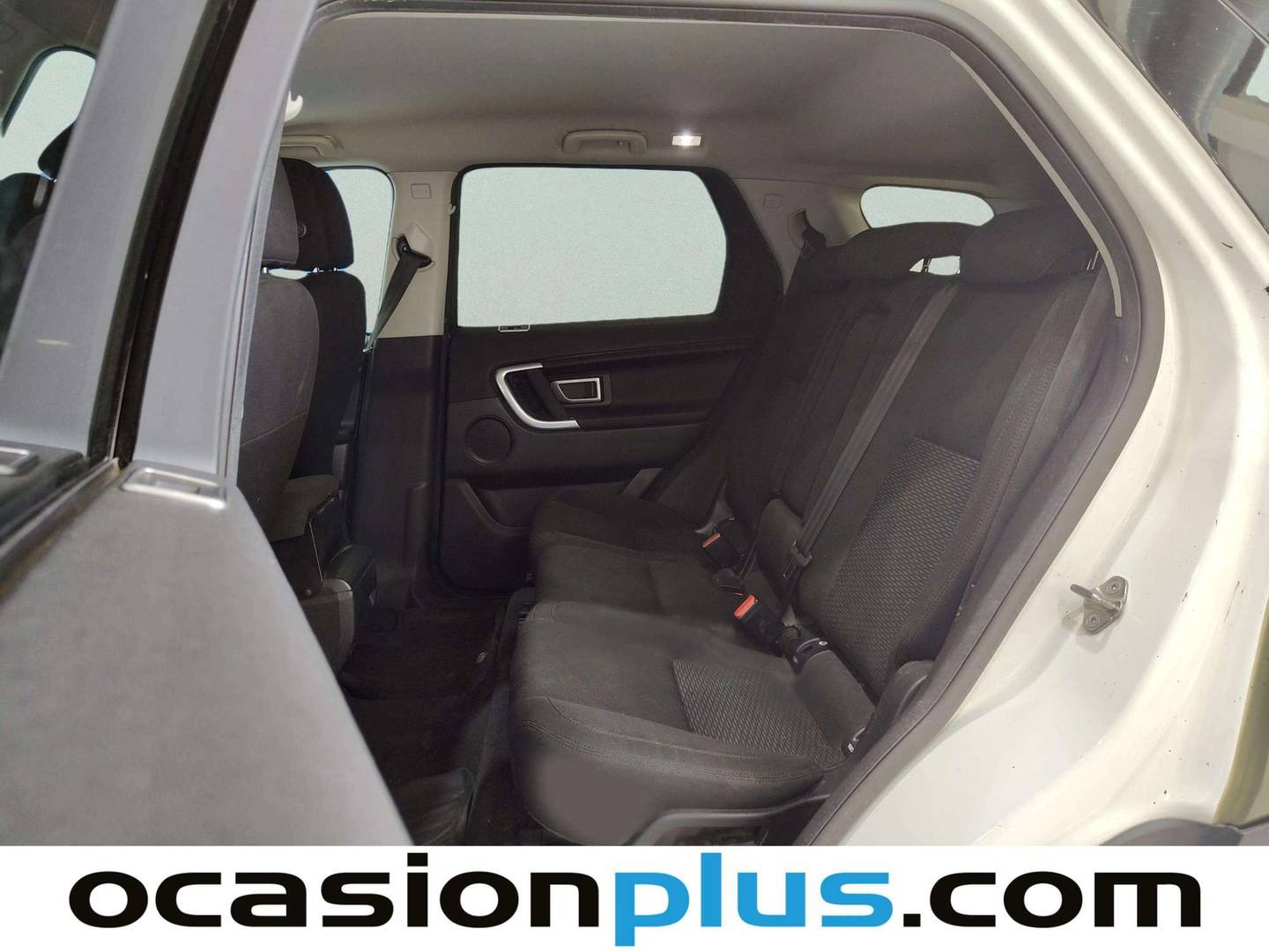 Foto asientos traseros Land Rover Discovery Sport Land Rover Discovery Sport 2.0L TD4 SE 4x4 (150 CV)