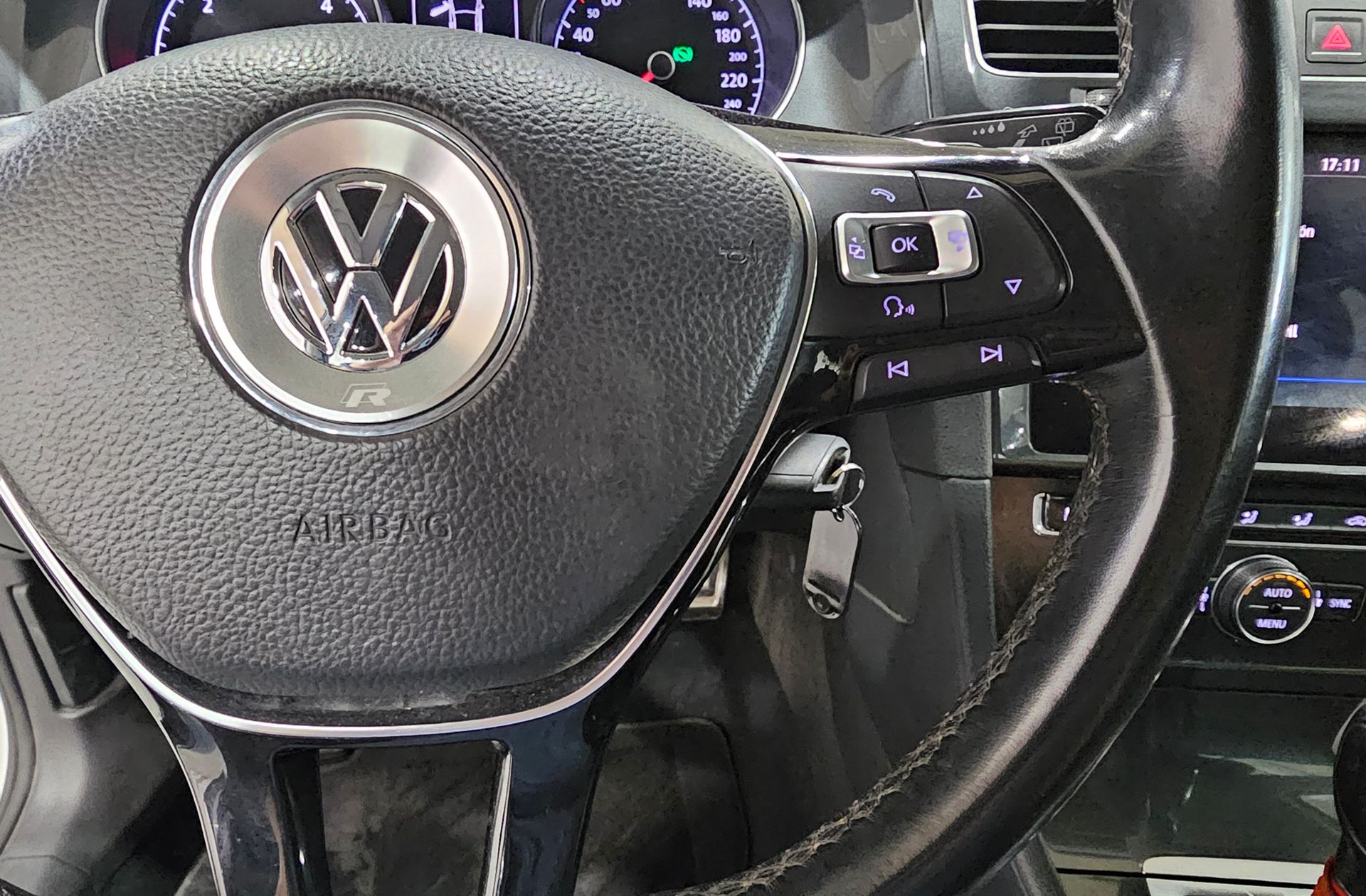 Volkswagen Golf Advance 1.6 TDI - foto 28