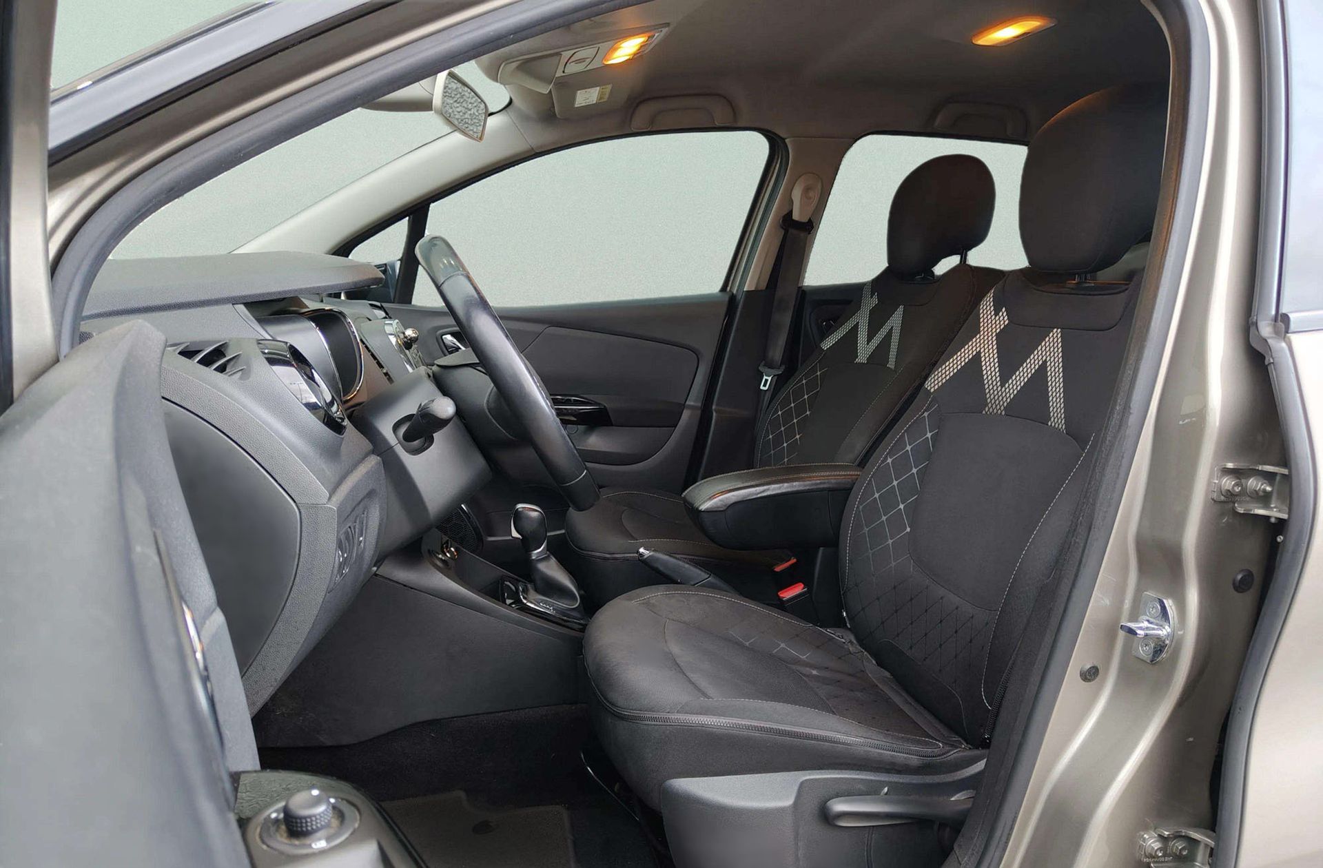 Renault Captur Zen Energy TCe EDC - foto 11