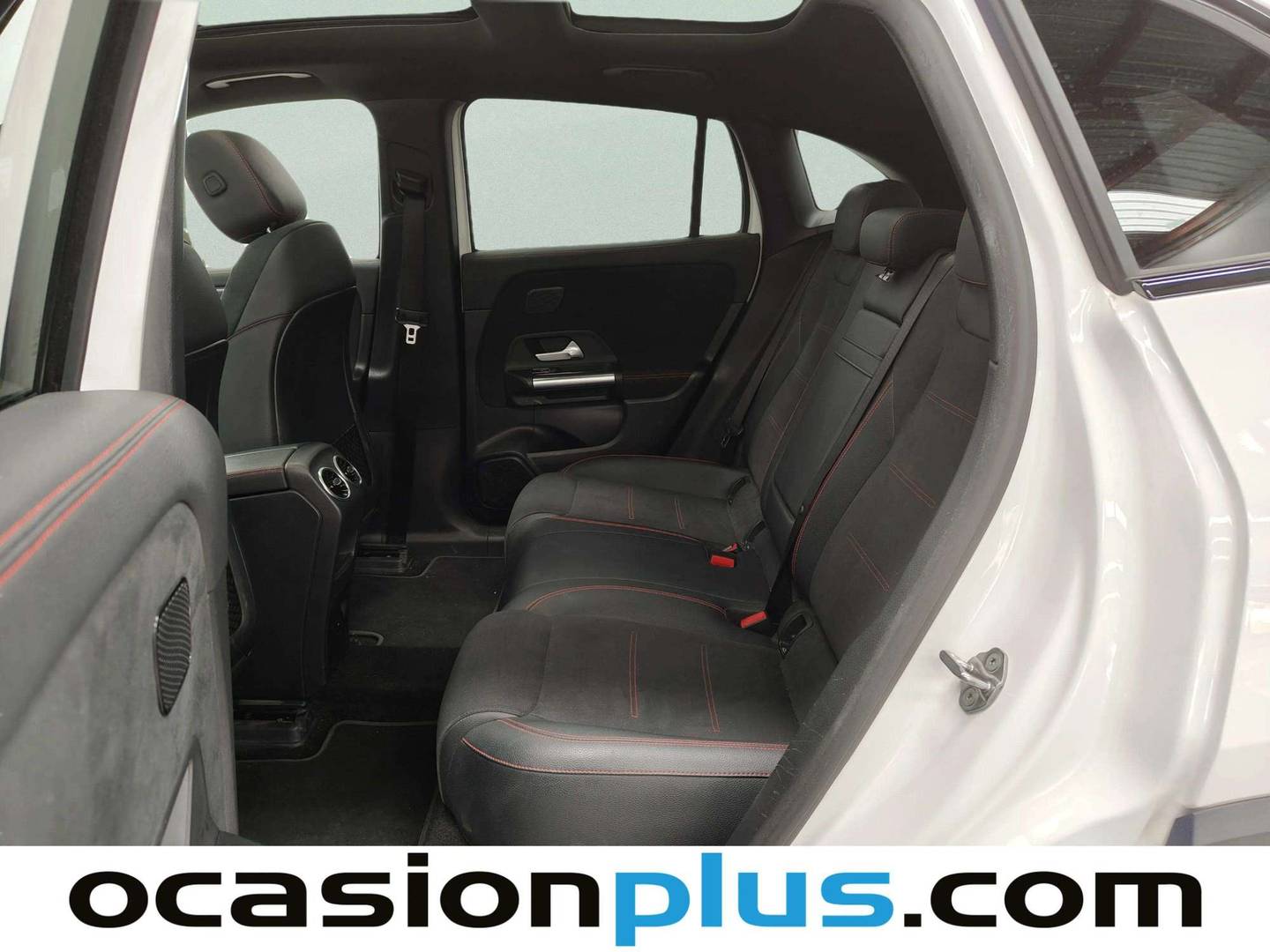 Foto asientos traseros Mercedes EQA Mercedes EQA 250 (190 CV) Pack AMG