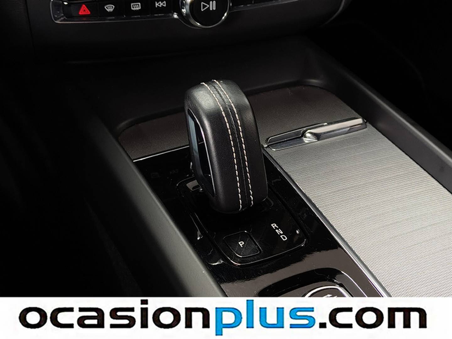 Foto Volvo XC60 Volvo XC60 B4 D R-Design Auto (197 CV)