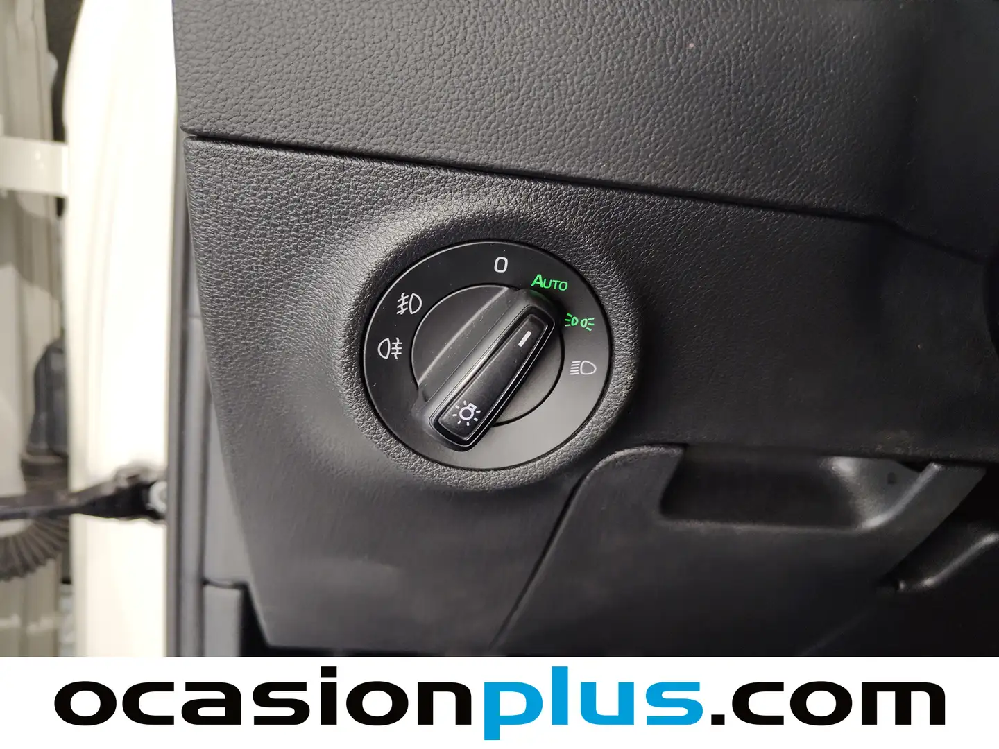 Foto Skoda Karoq Skoda Karoq 1.6 TDI Ambition  (115 CV)