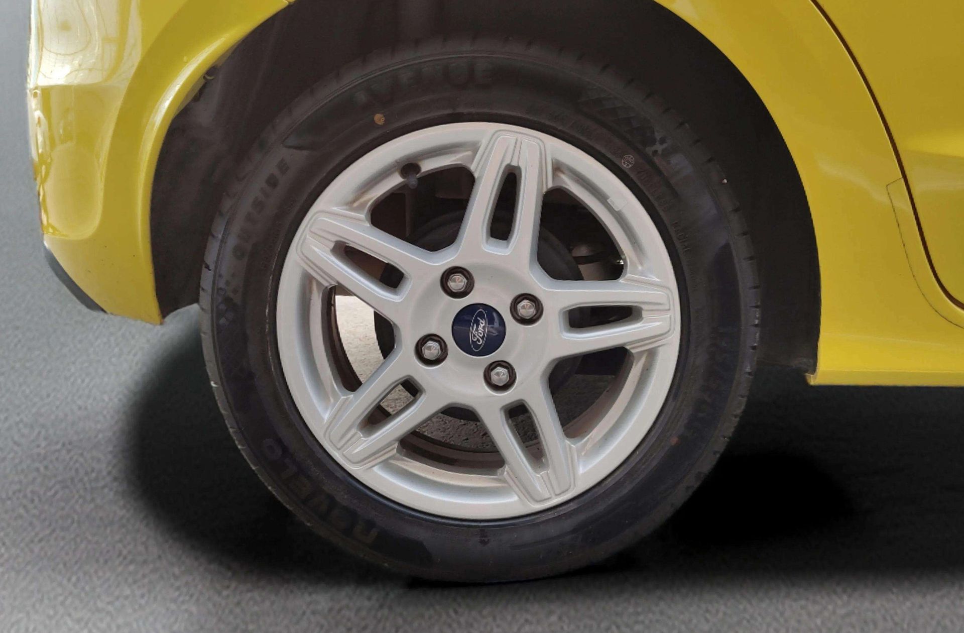 Ford Ka+ 1.2 Ti-VCT Ultimate - foto 30