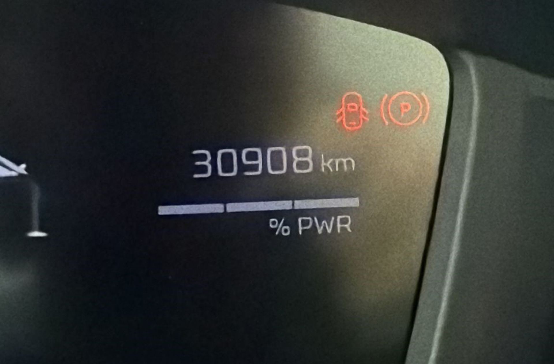 Peugeot 2008 Allure Hybrid eDCS6 - foto 11