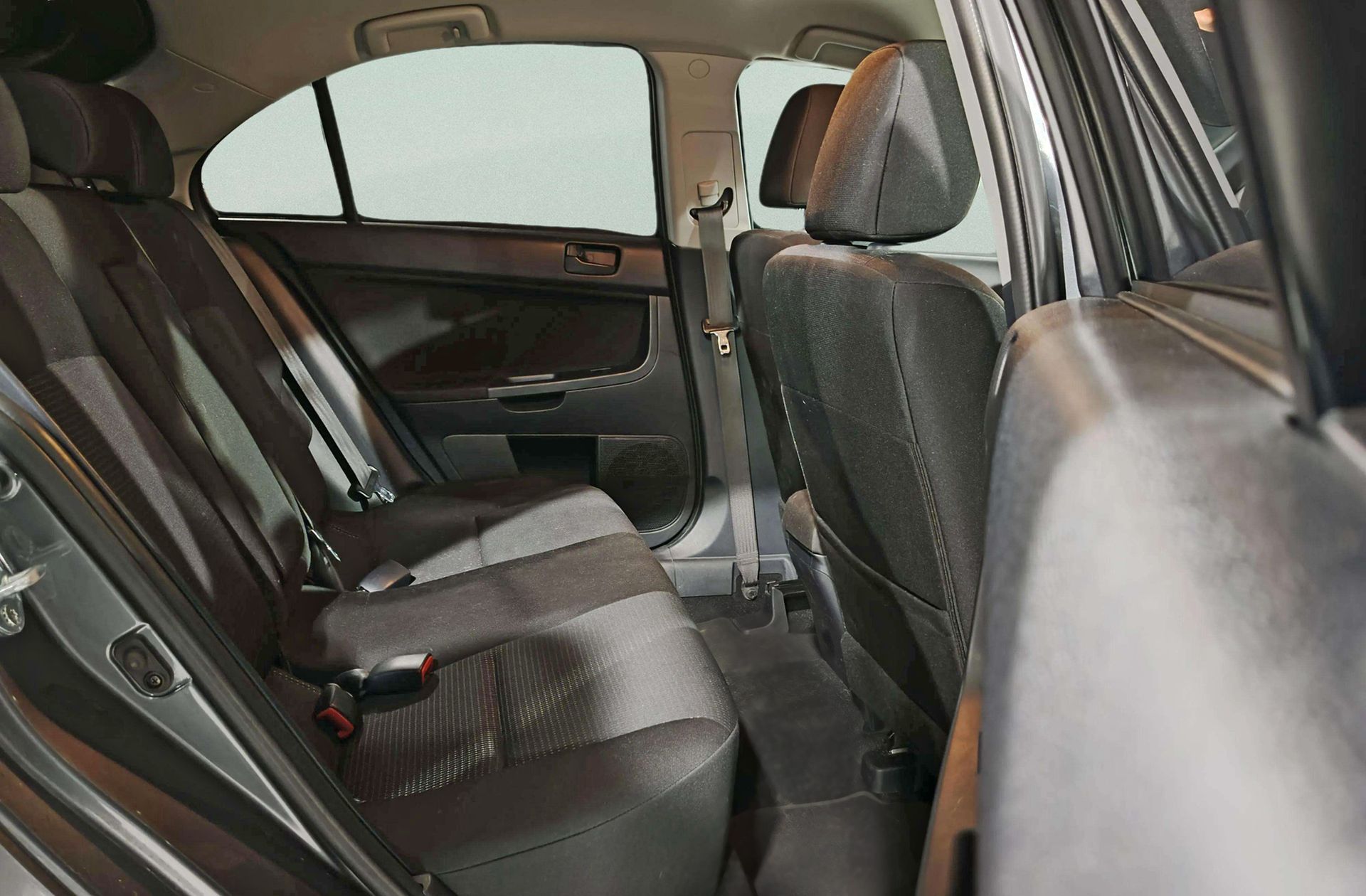 Mitsubishi Lancer Sportback 1.8 Mivec Inform - foto 13