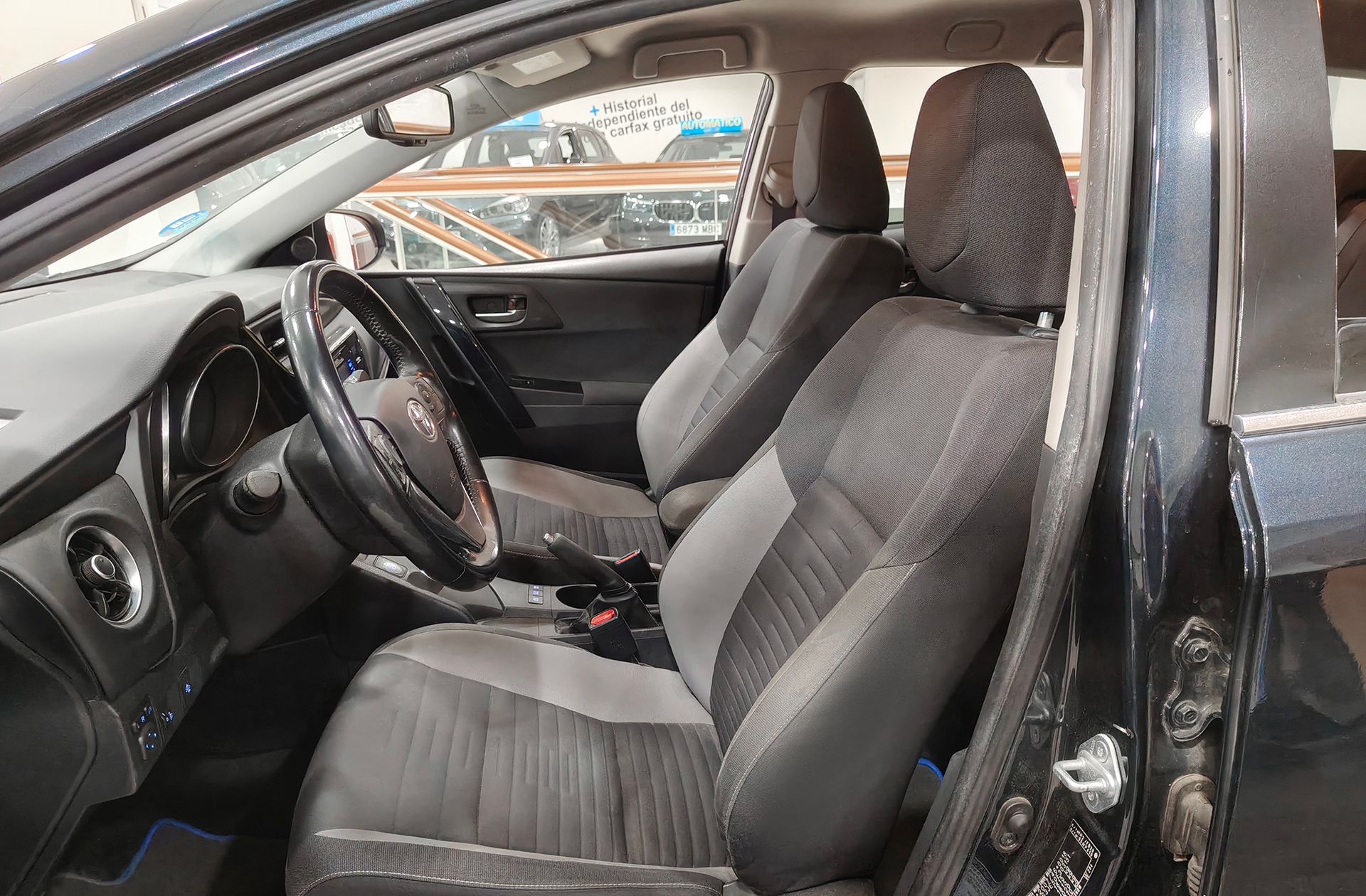 Toyota Auris 140H Touring Sports Active - foto 9