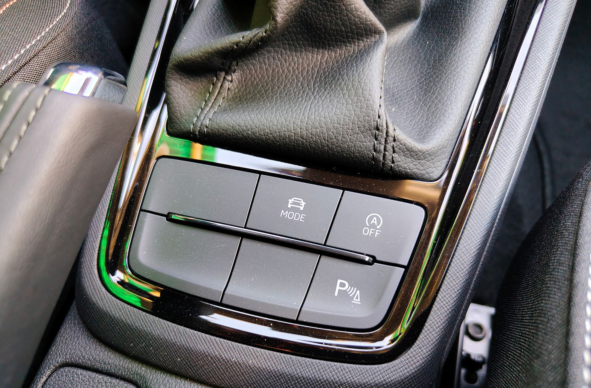 Škoda Kamiq 1.0 TSI Selection DSG - foto 9