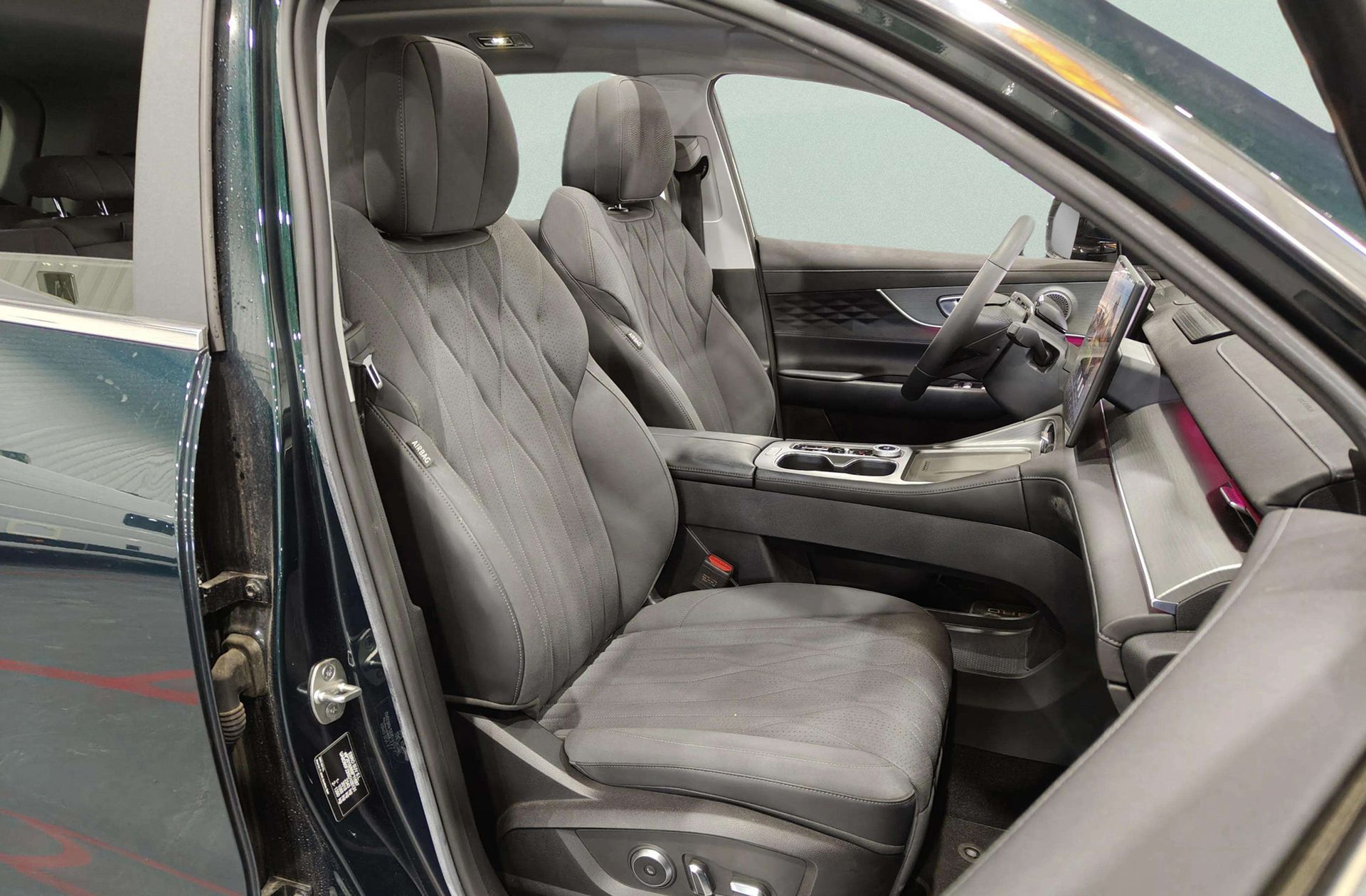Ebro s800 1.6 T-GDi Luxury DCT - foto 24